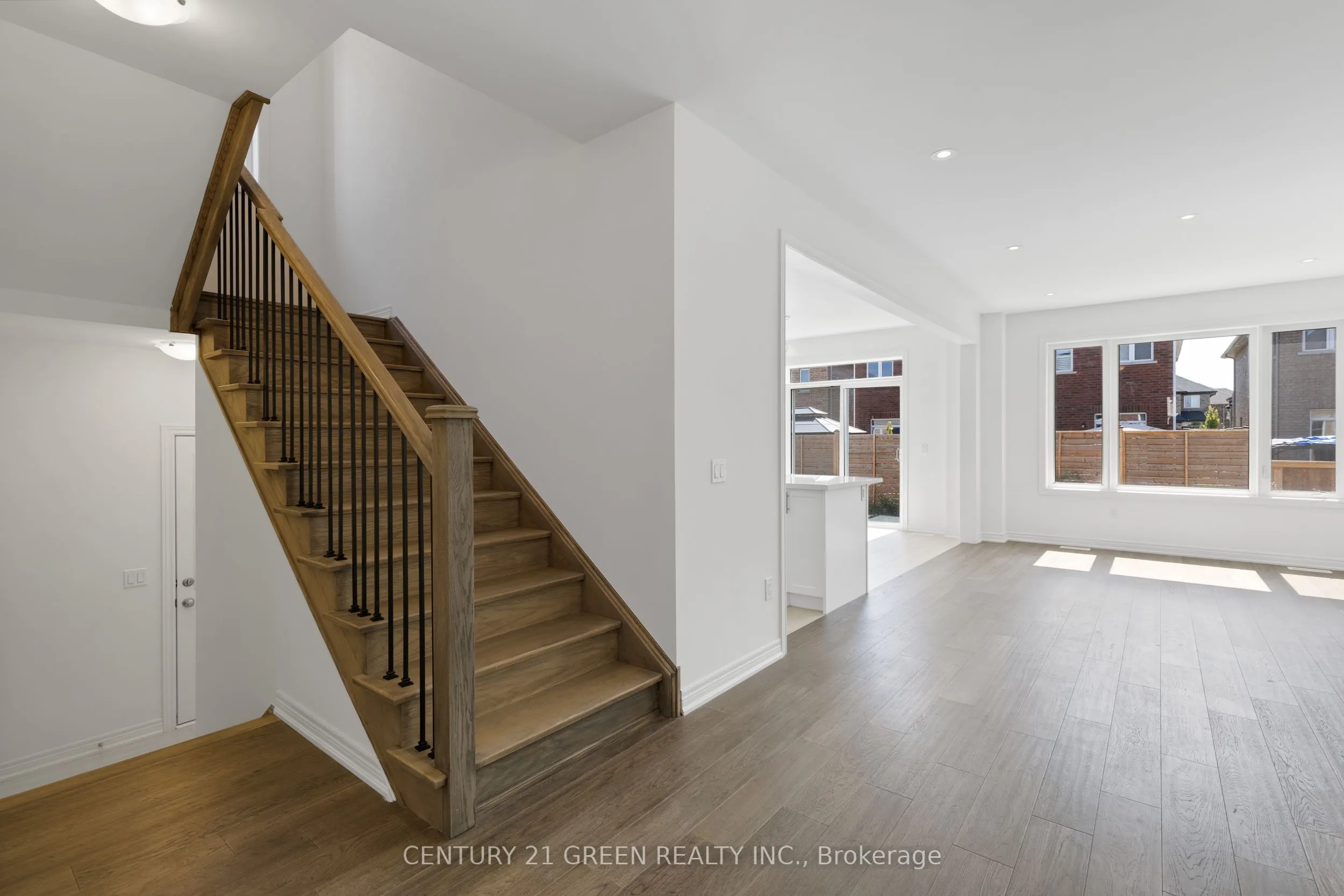8 Shawbridge Court, #Main