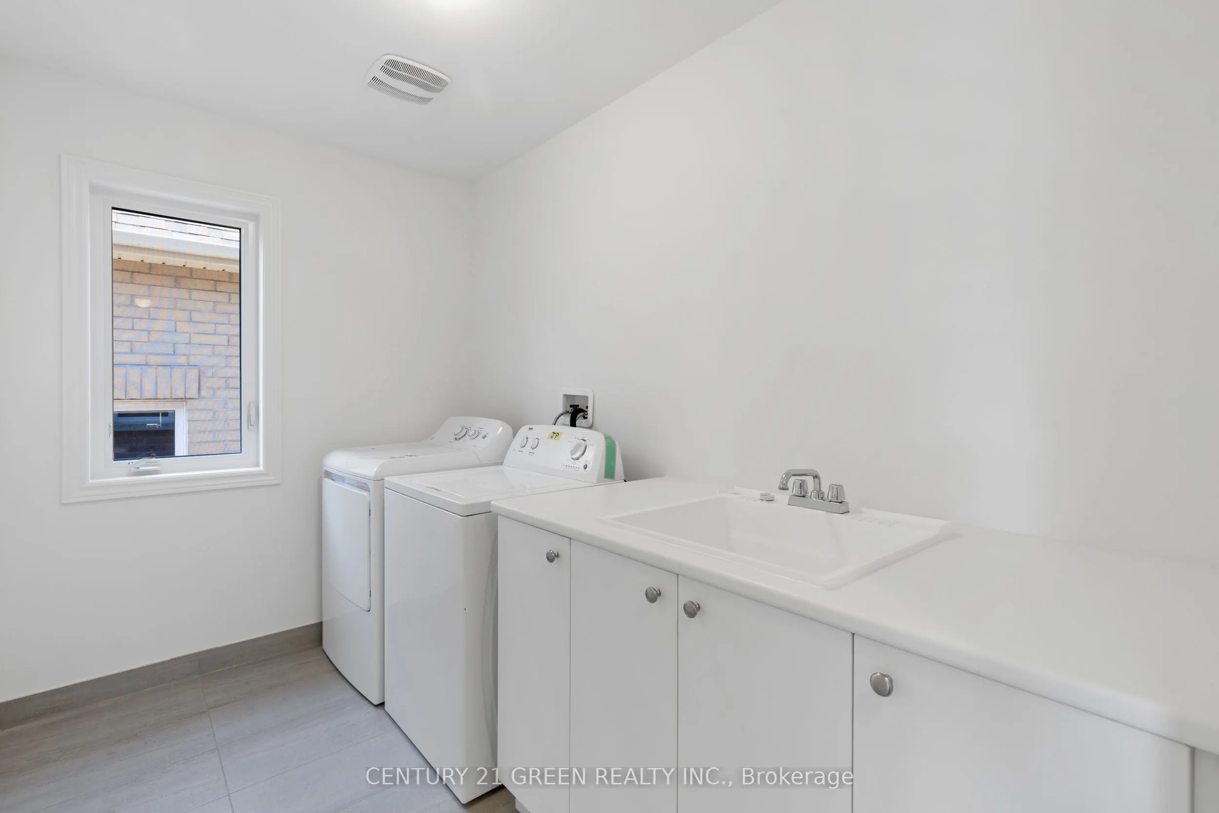 8 Shawbridge Court, #Main