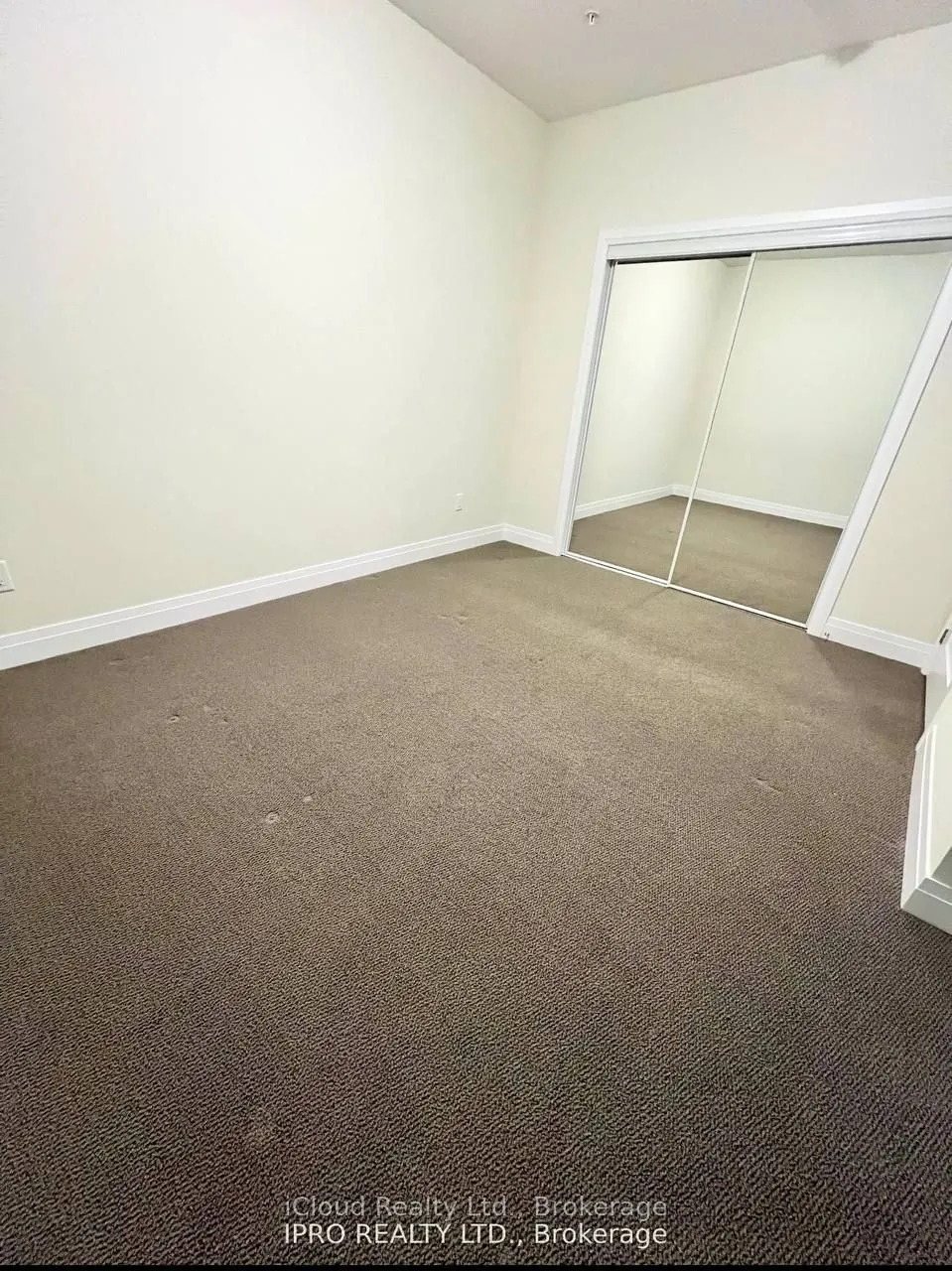 16 Concord Place, #909