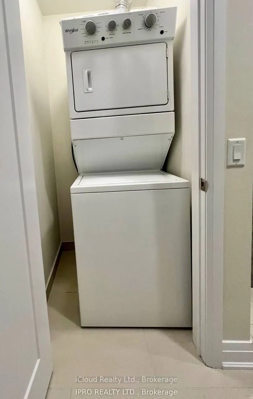16 Concord Place, #909