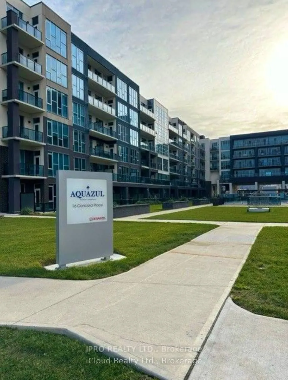 16 Concord Place, #909