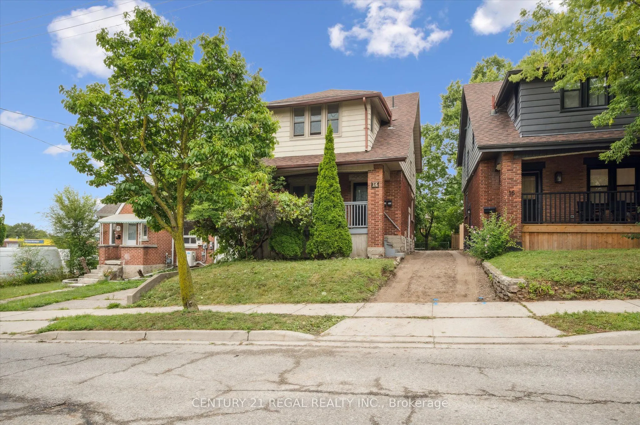 14 Stirling Avenue N
