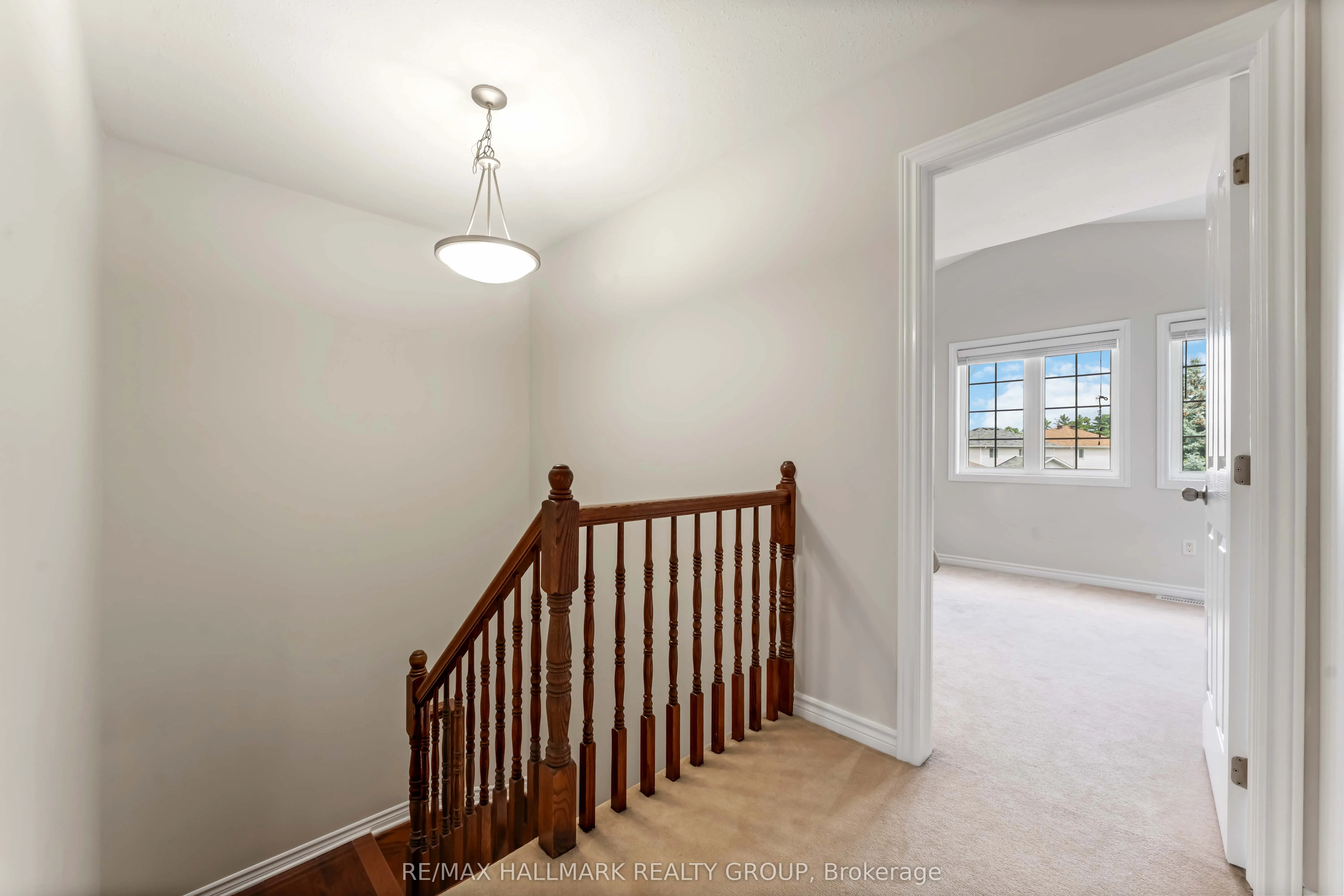 656 Everlasting Crescent