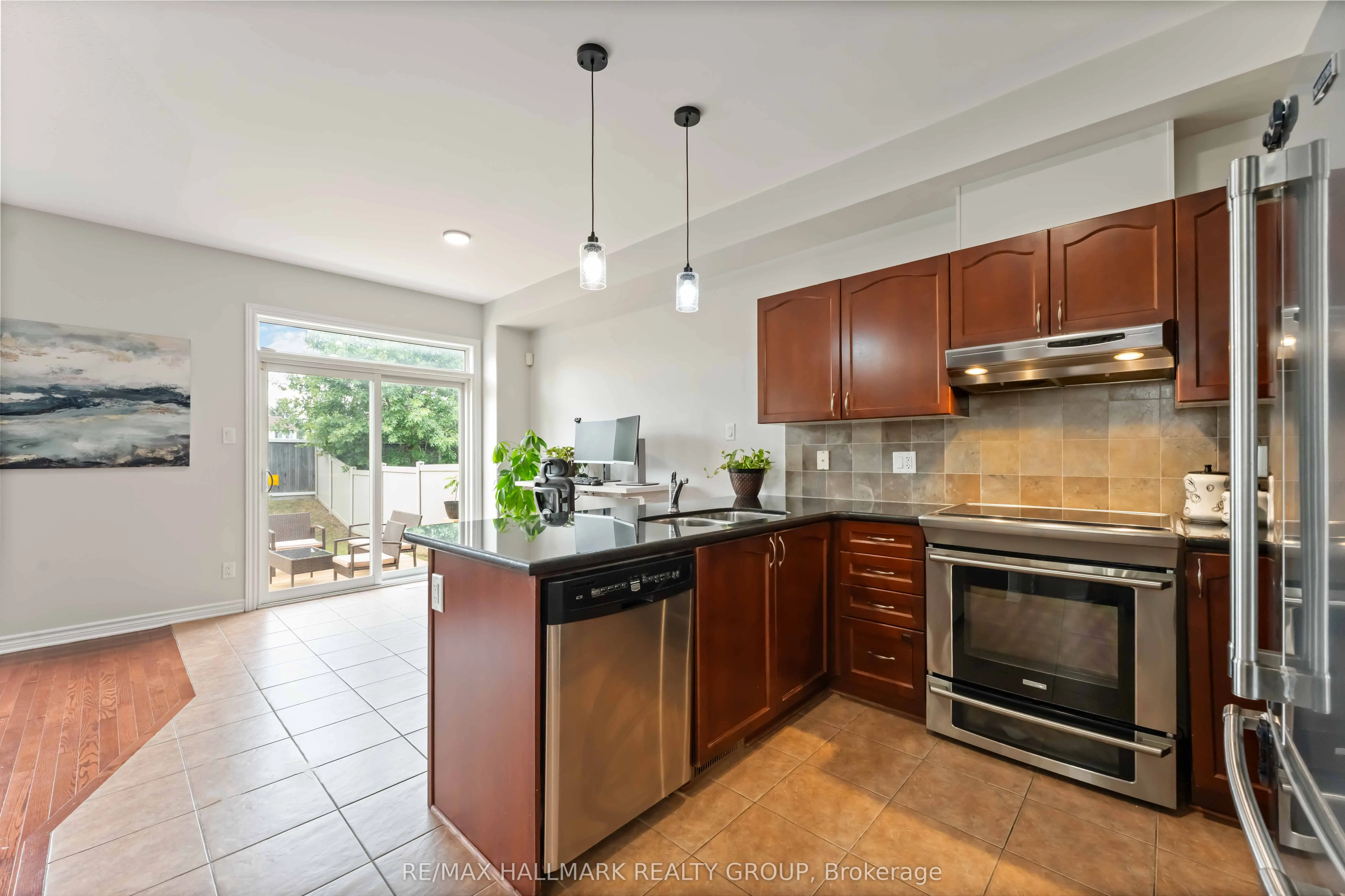 656 Everlasting Crescent