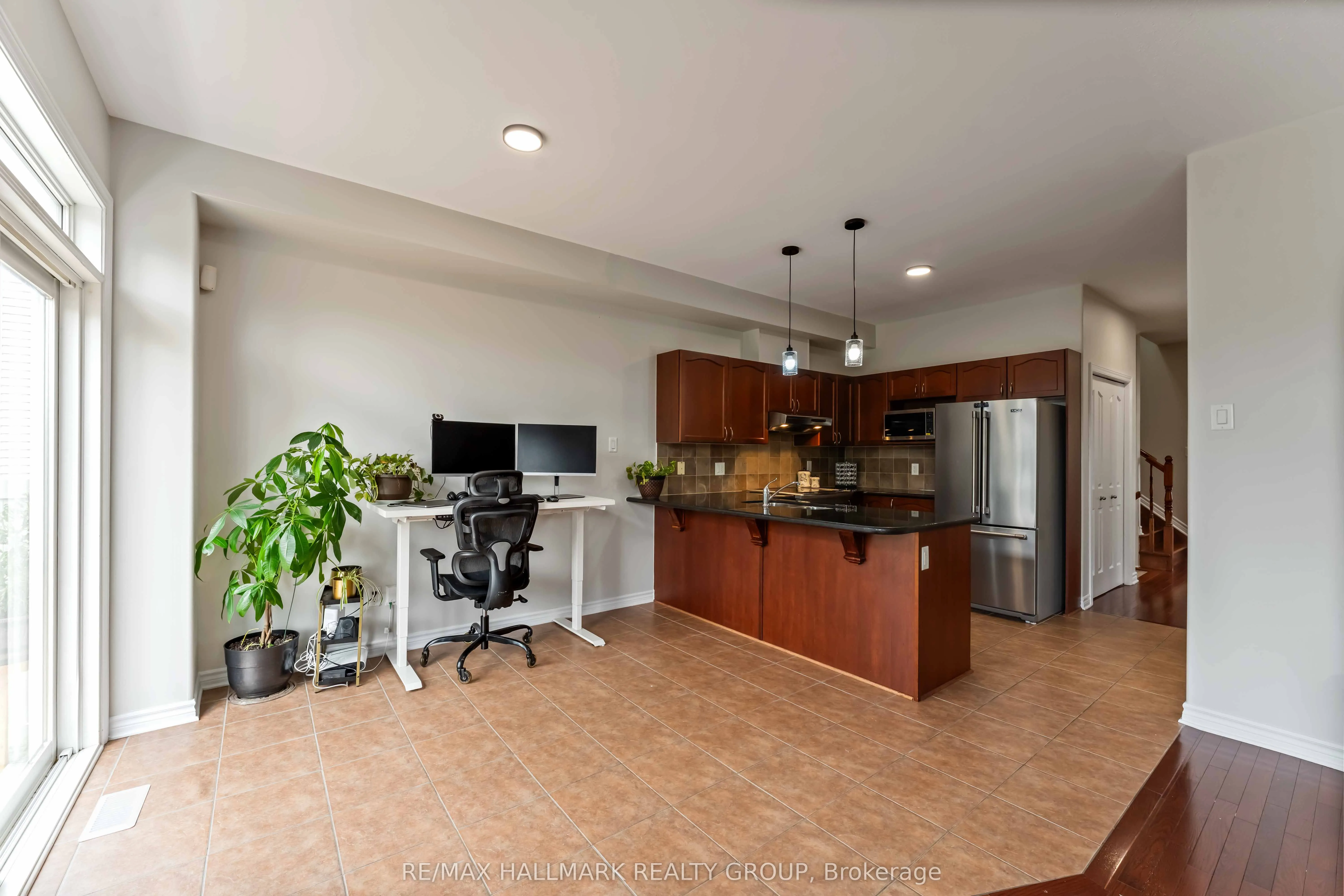 656 Everlasting Crescent