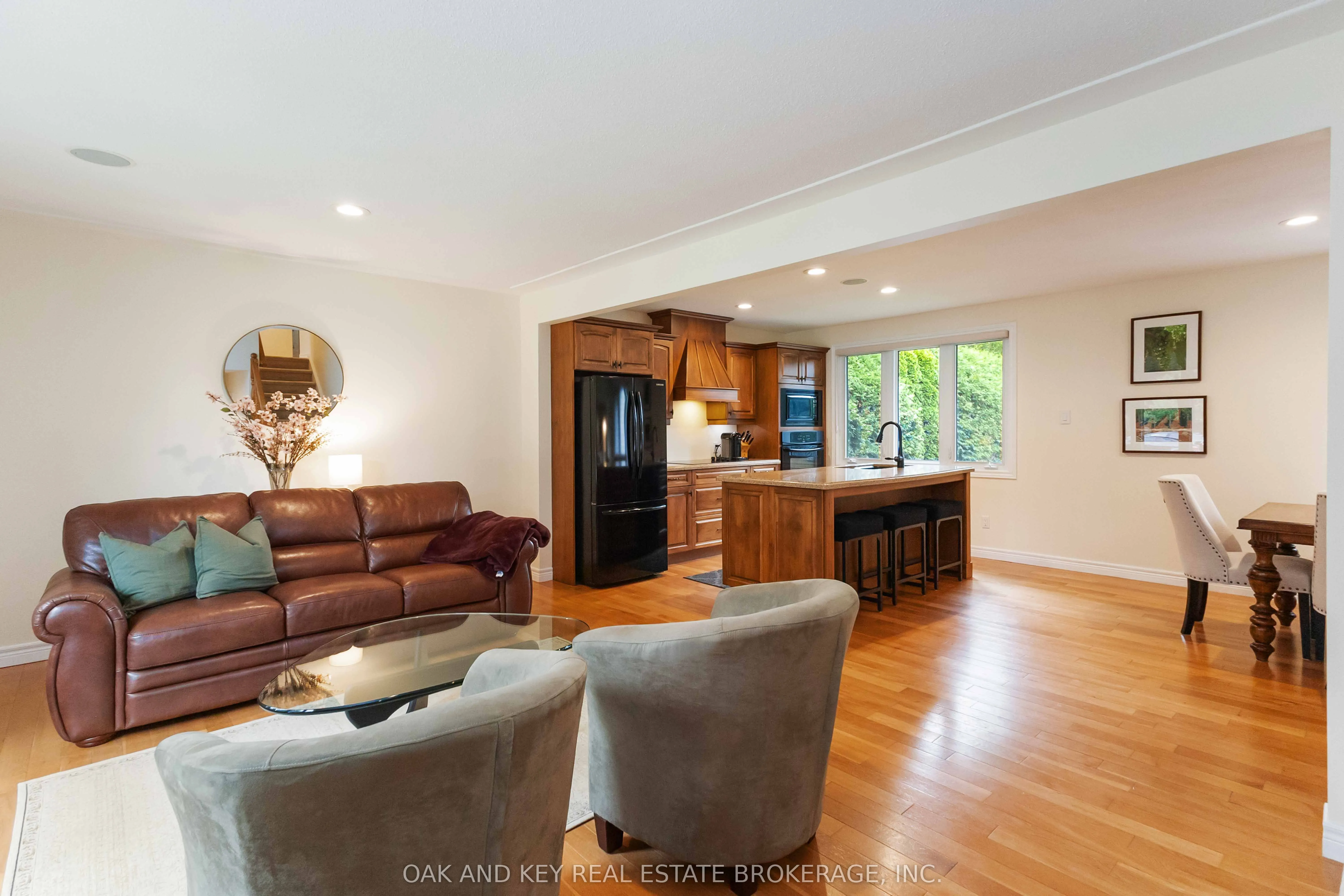 717 Griffith Street