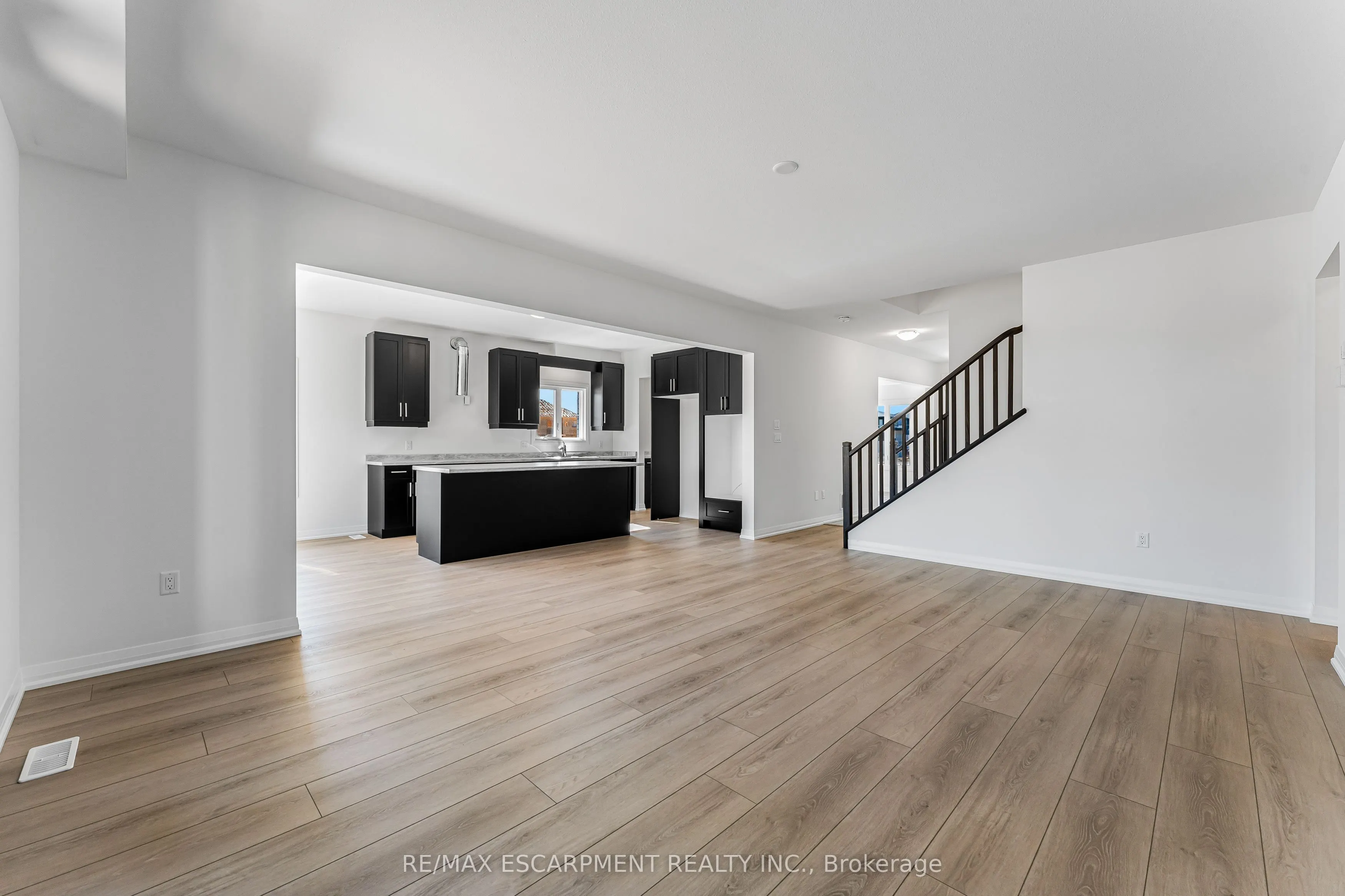 902 RUTHERFORD Street