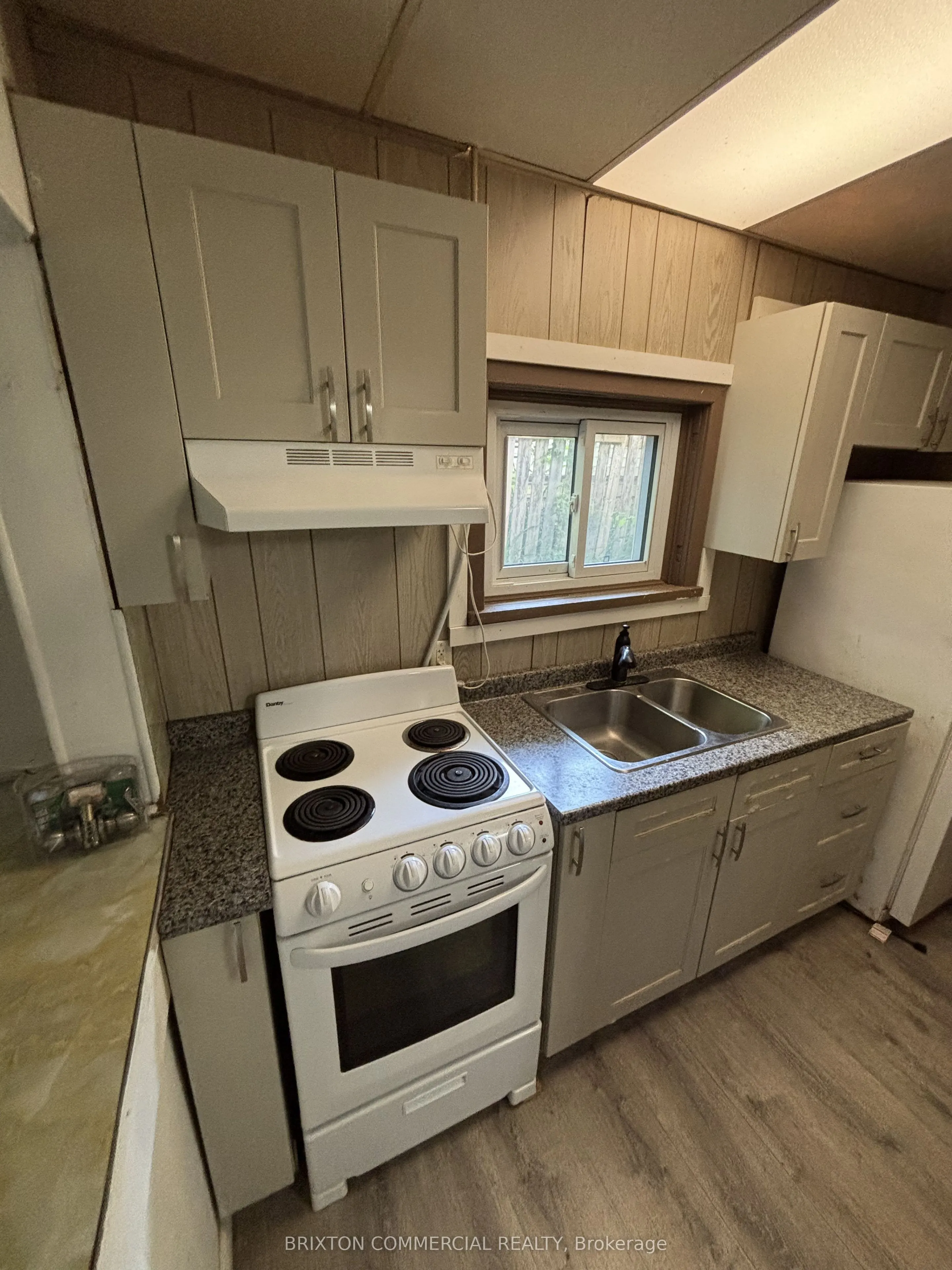 11 Minerva Street W, #3