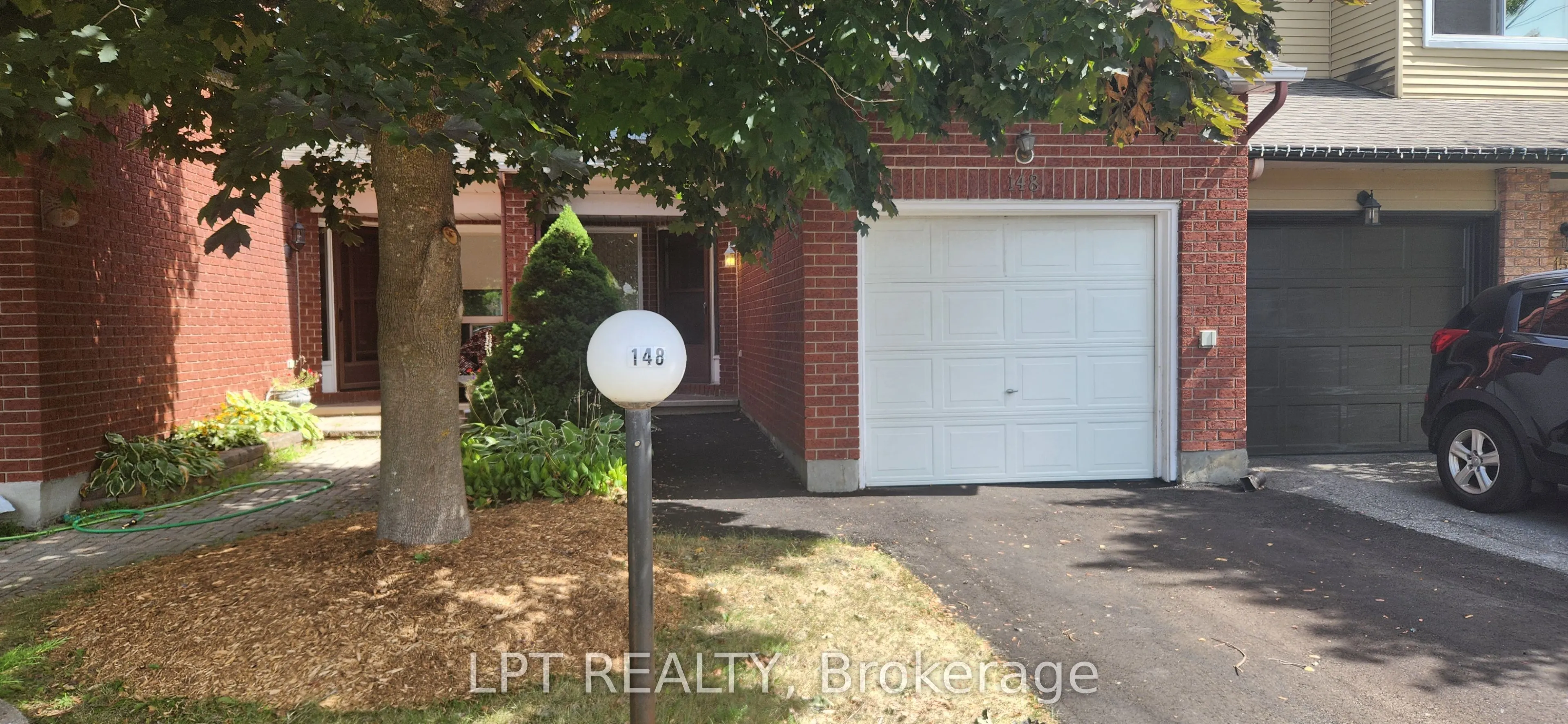 148 Pickwick Drive