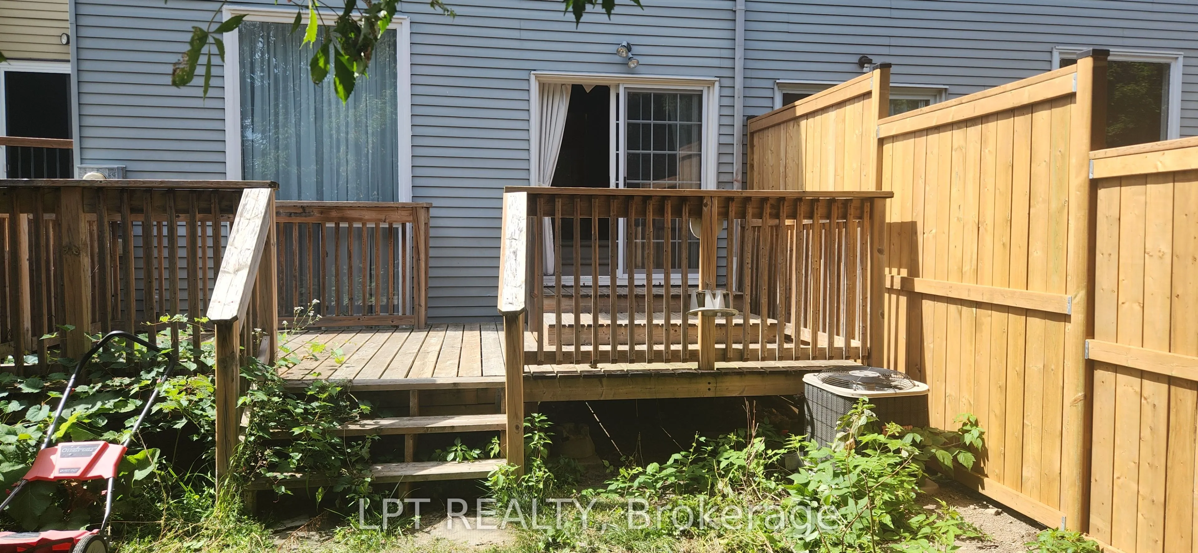 148 Pickwick Drive