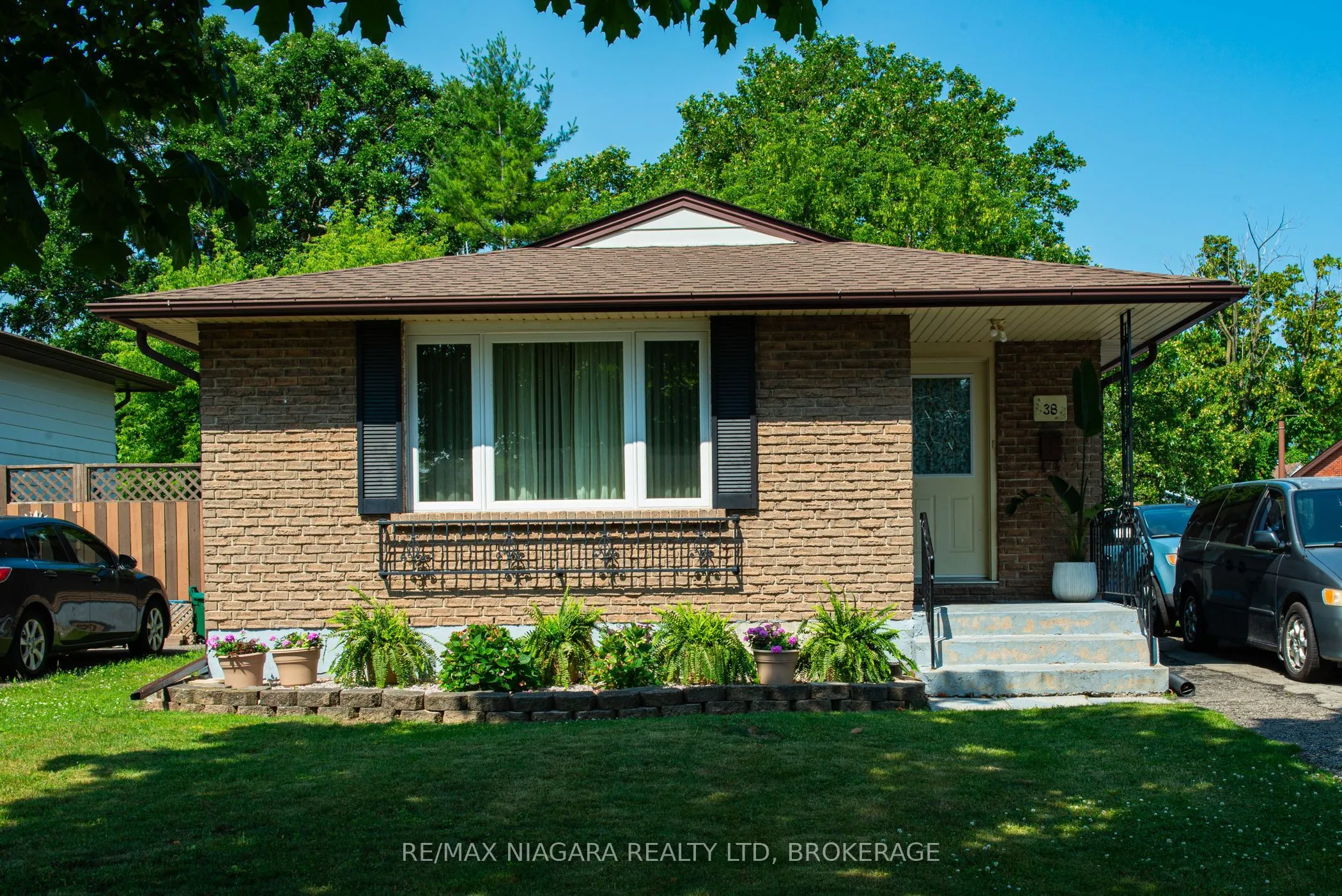 38 Roehampton Drive