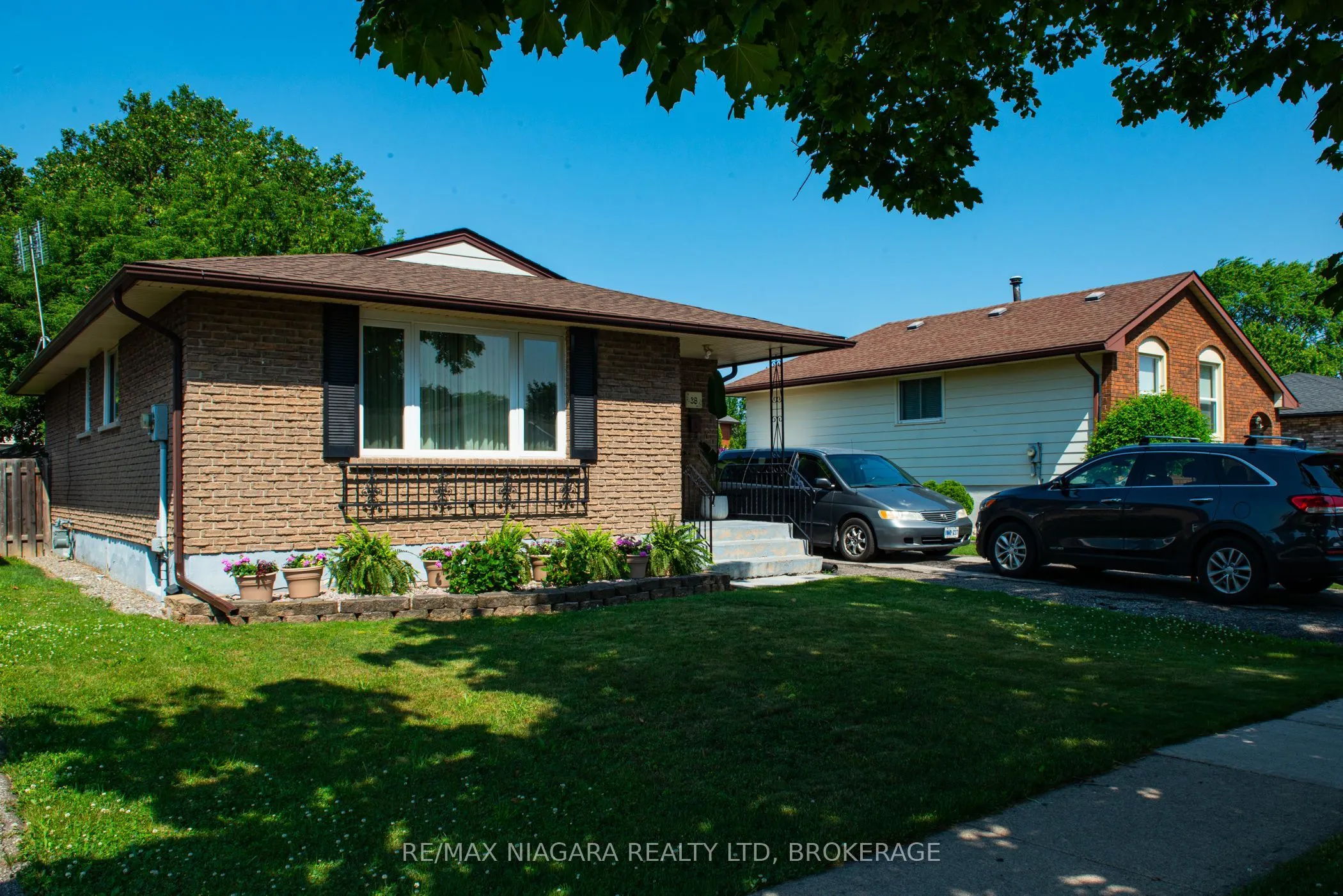 38 Roehampton Drive