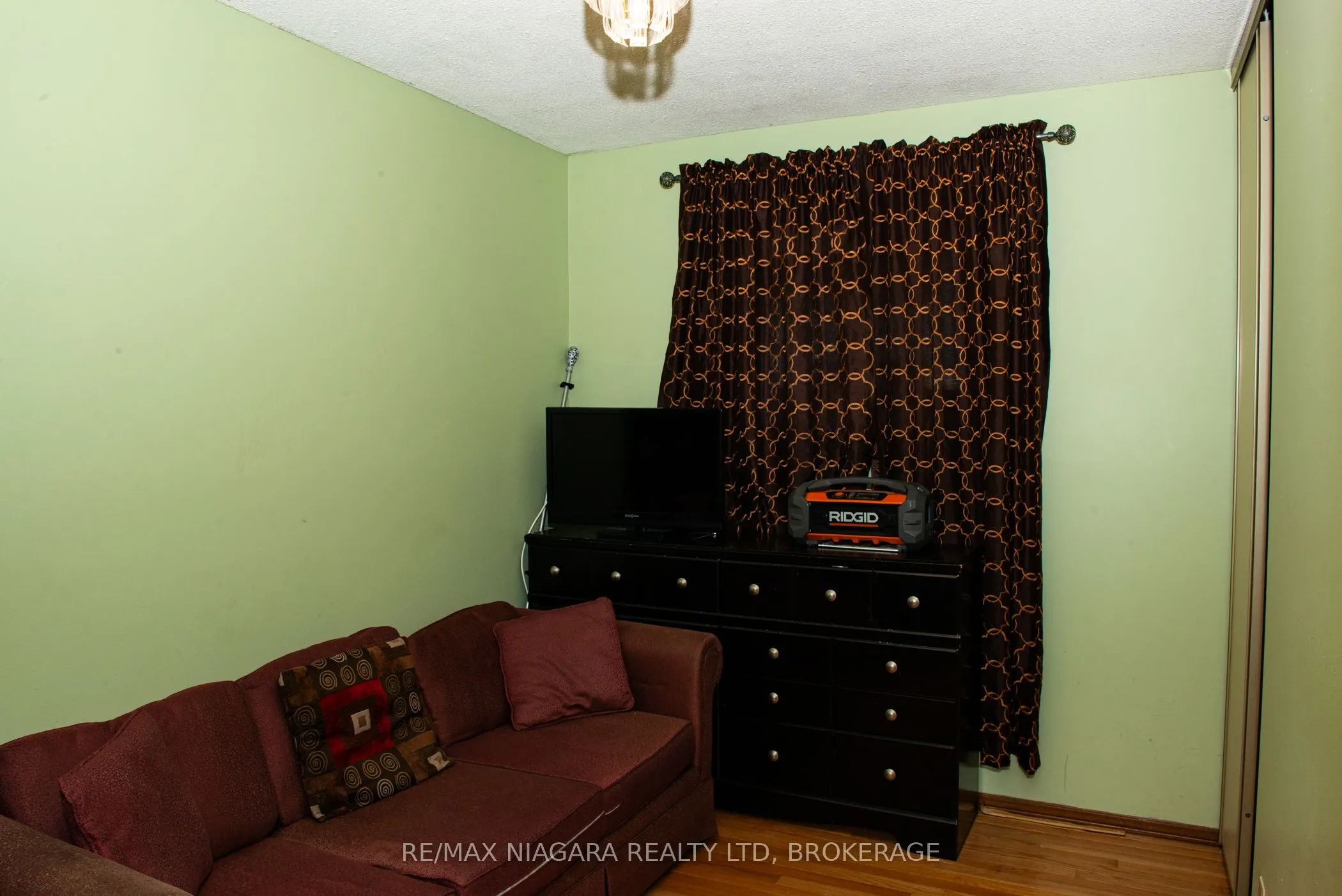 38 Roehampton Drive