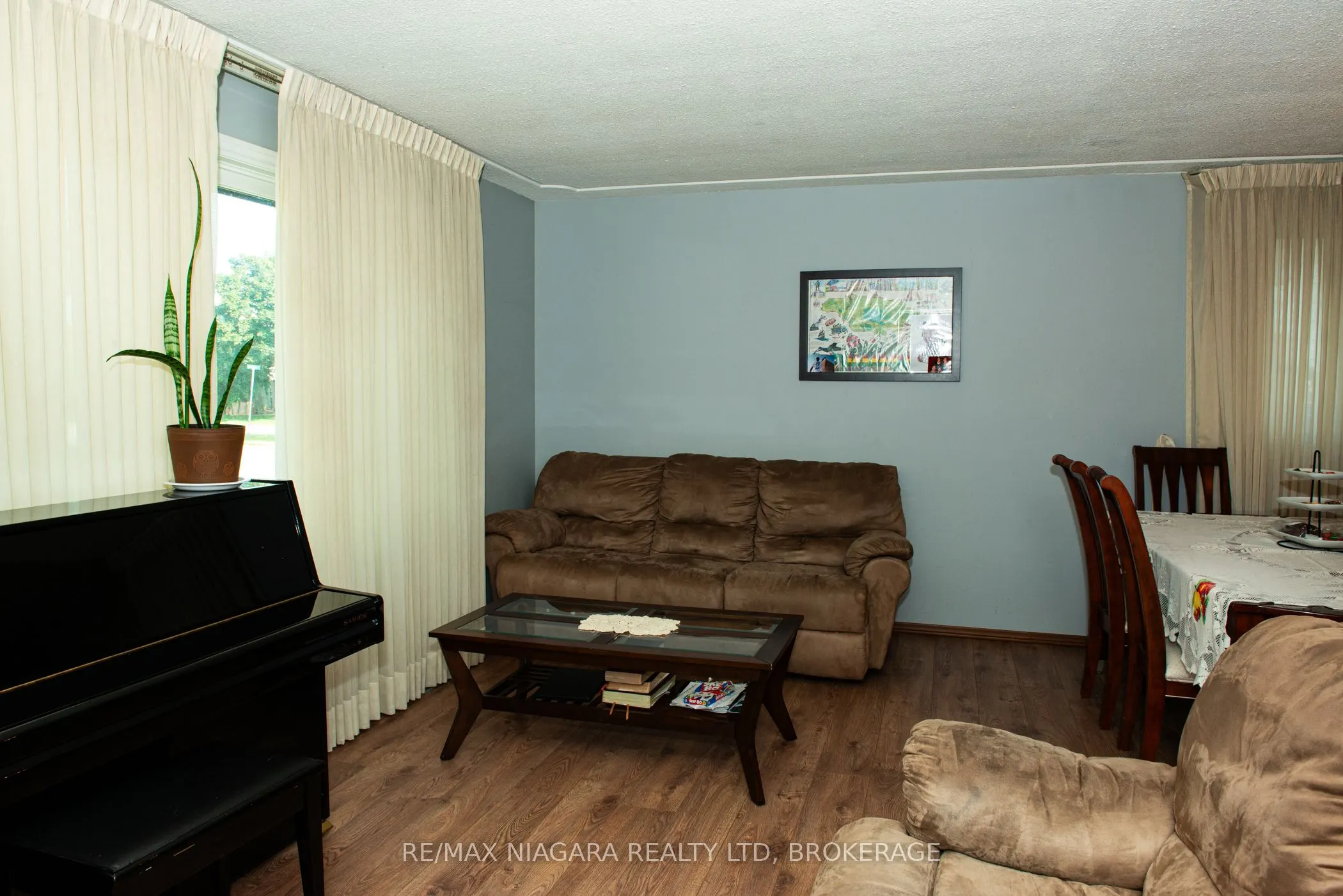 38 Roehampton Drive