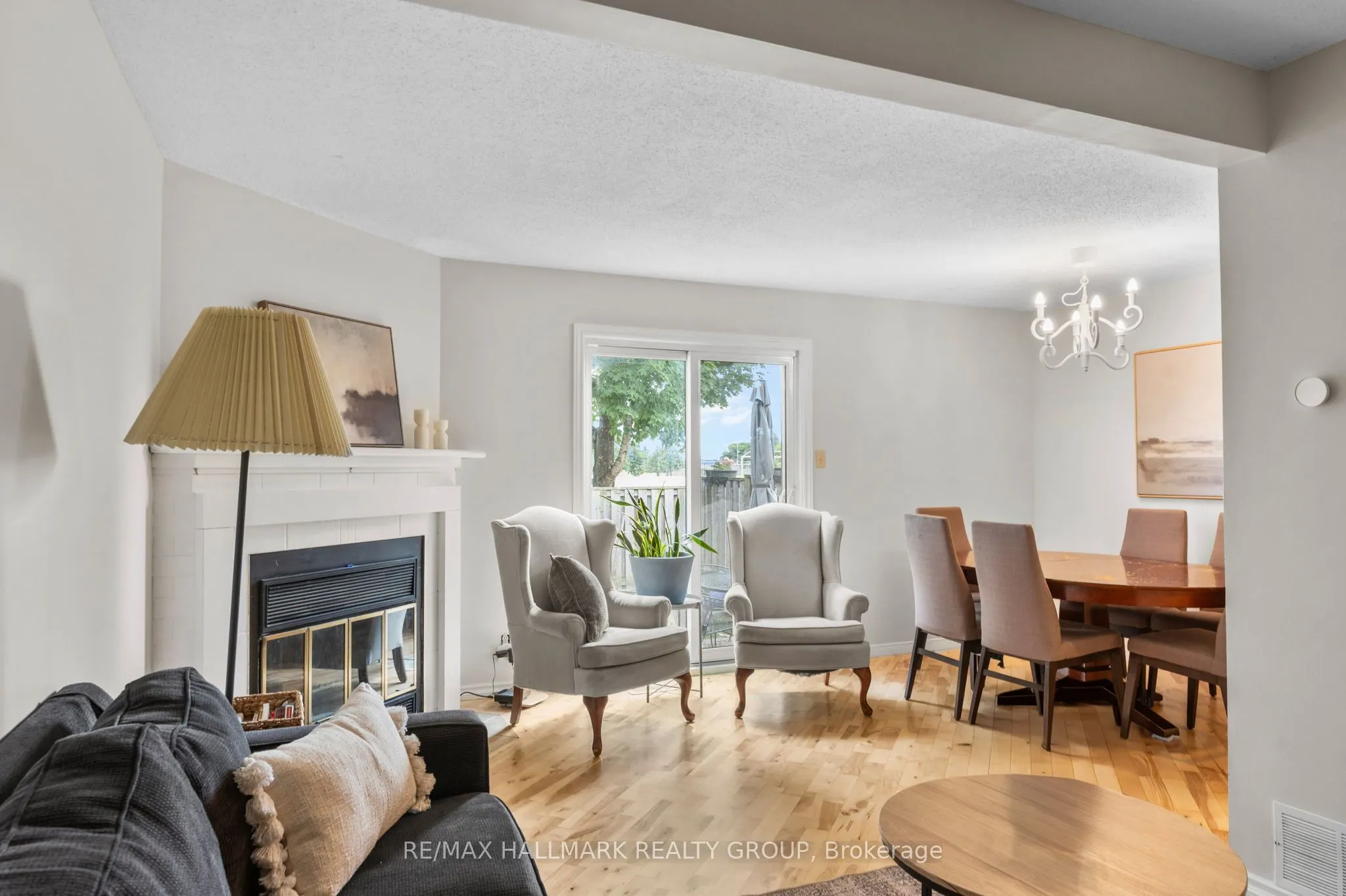 1598 Hoskins Crescent, #17