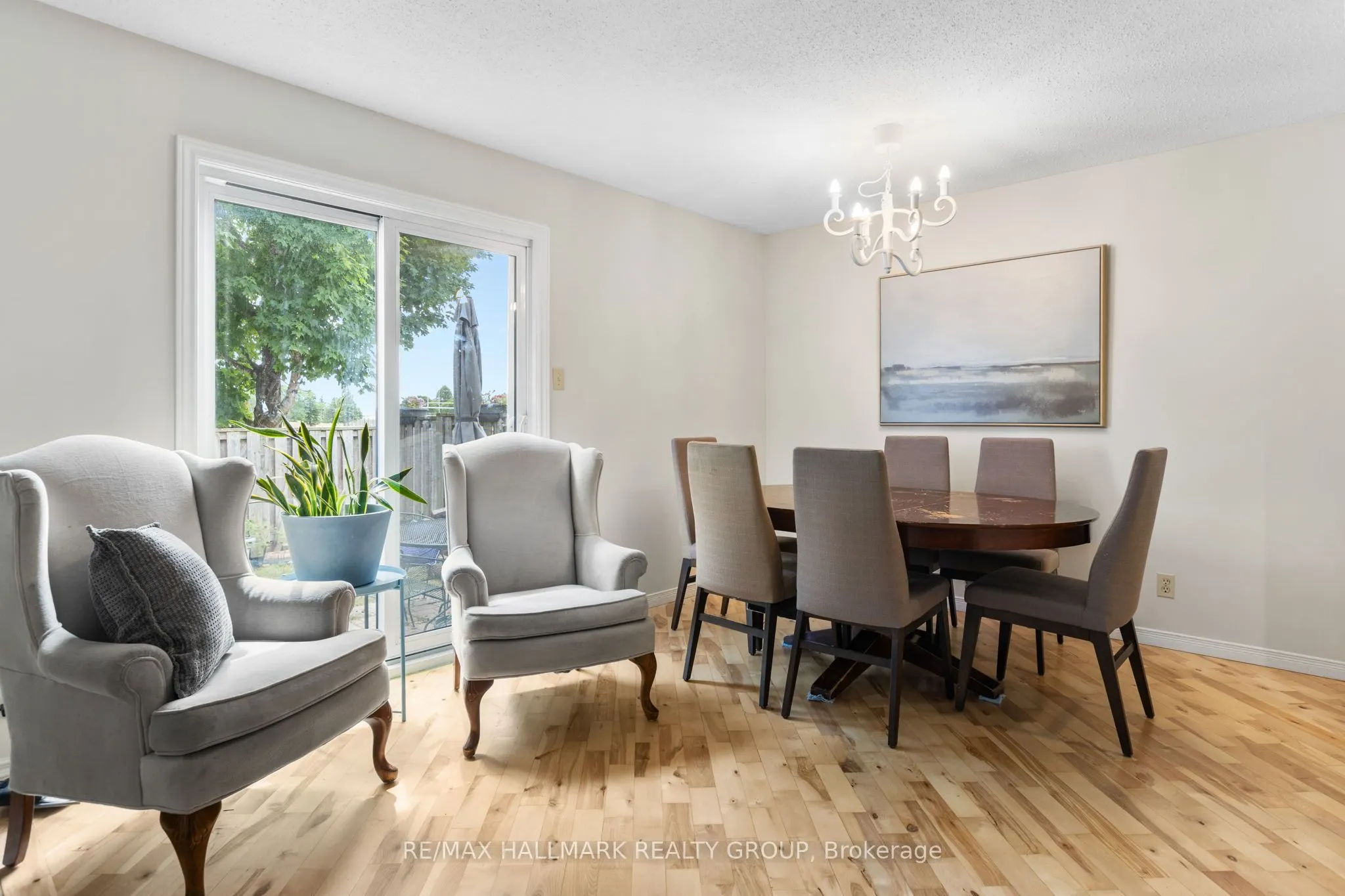 1598 Hoskins Crescent, #17