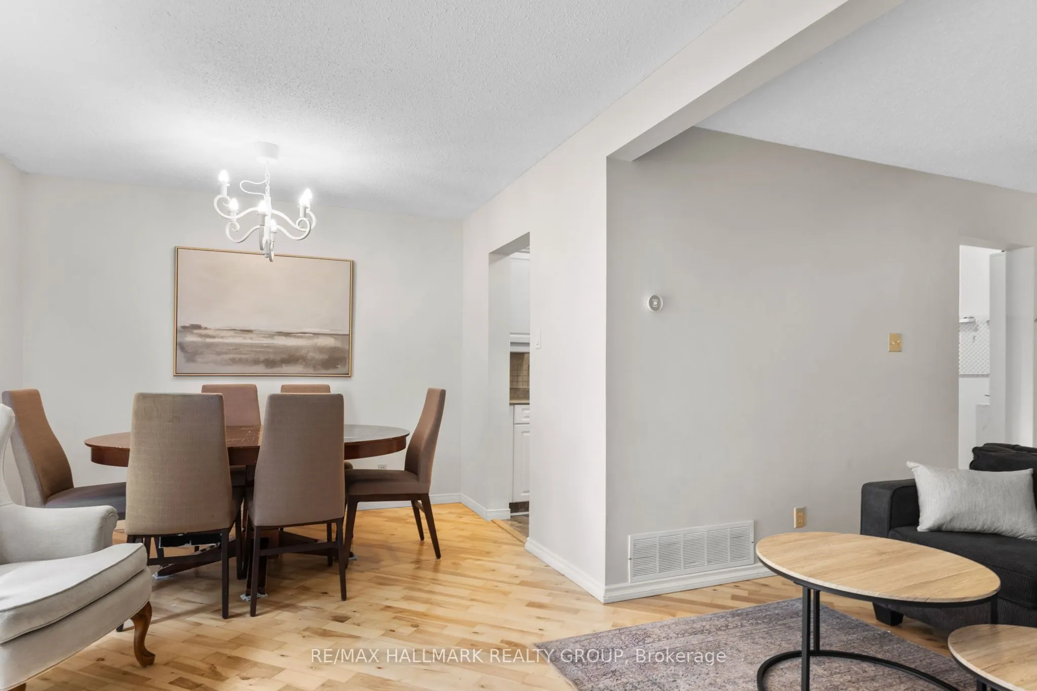 1598 Hoskins Crescent, #17