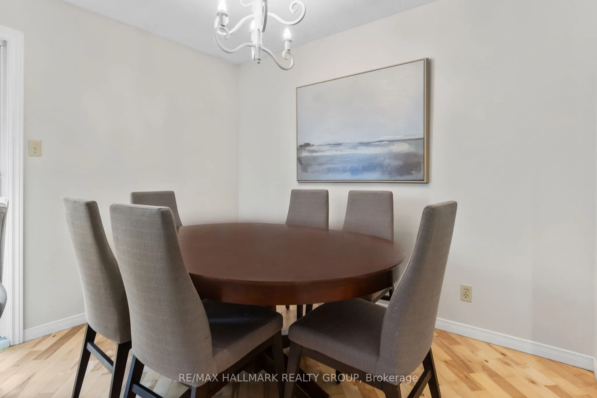 1598 Hoskins Crescent, #17
