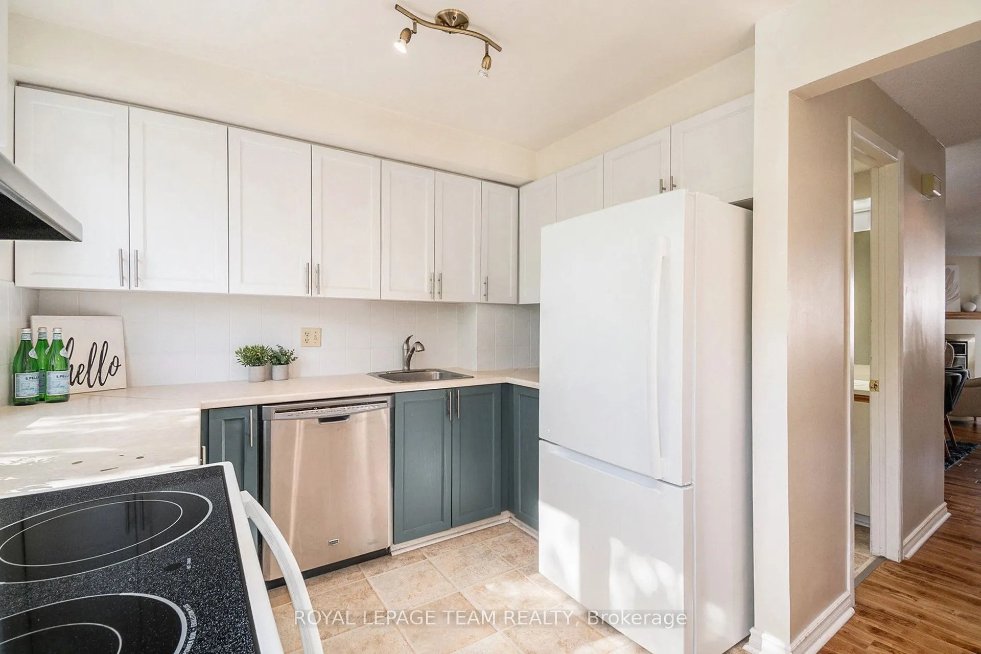 6720 Jeanne D'Arc Boulevard, #B