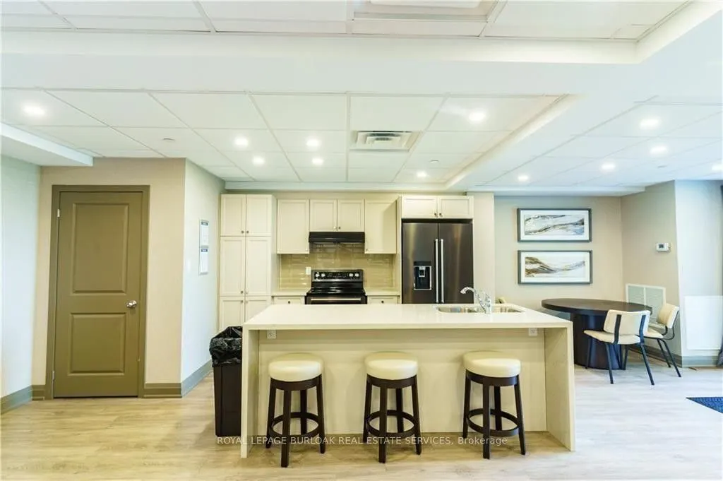 101 Shoreview Place, #135