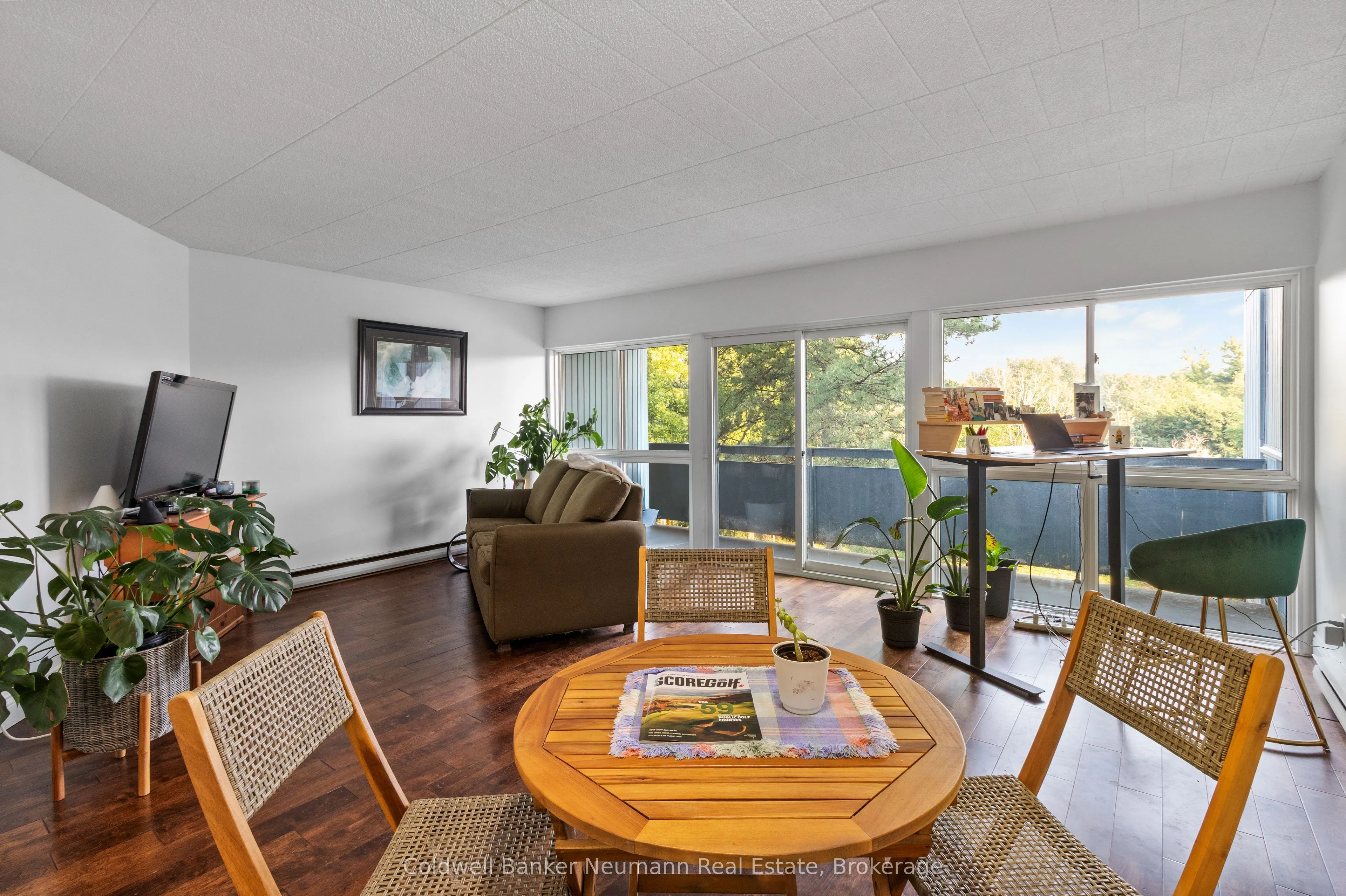 105 Conroy Crescent, #301