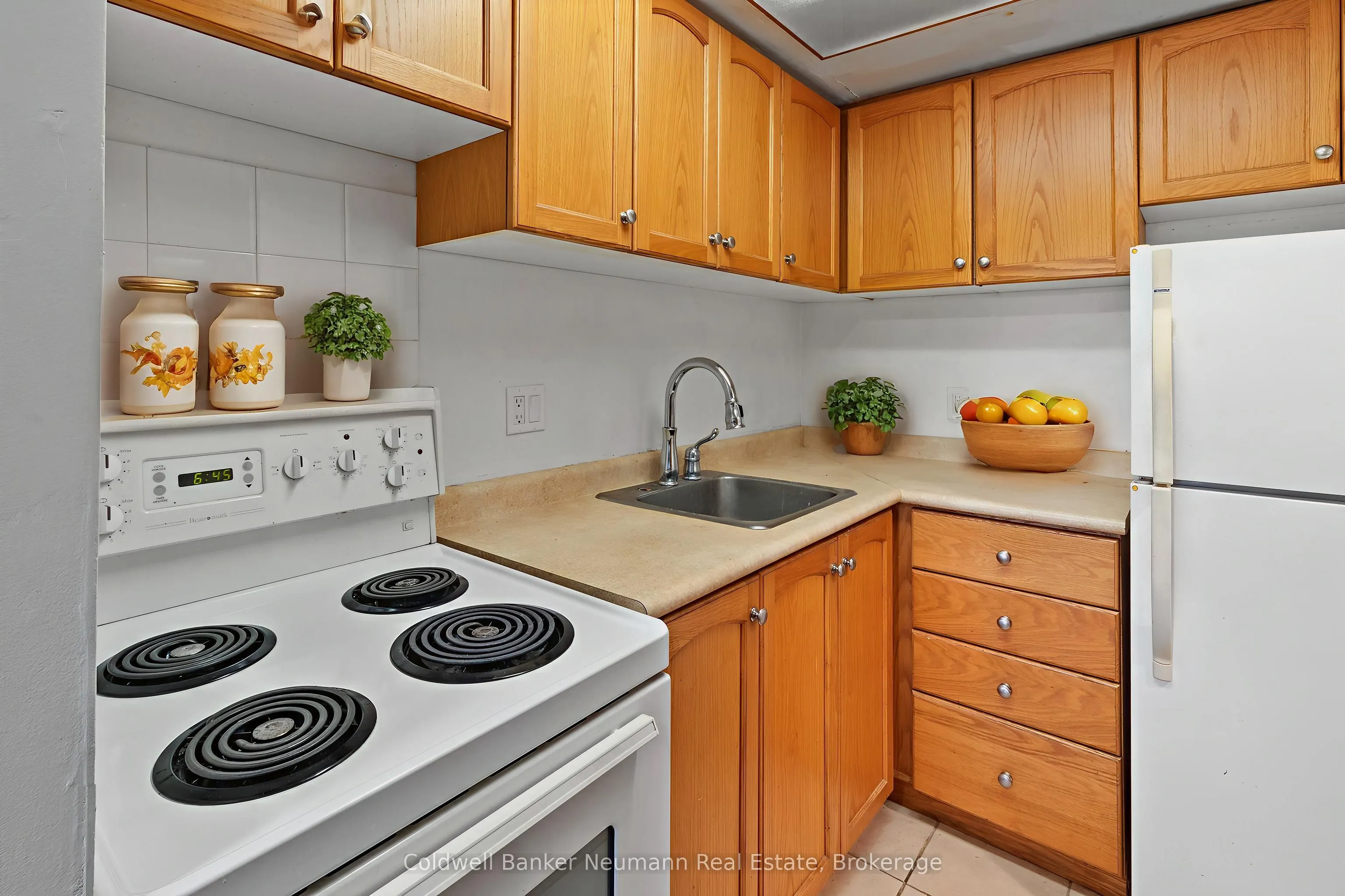 105 Conroy Crescent, #301