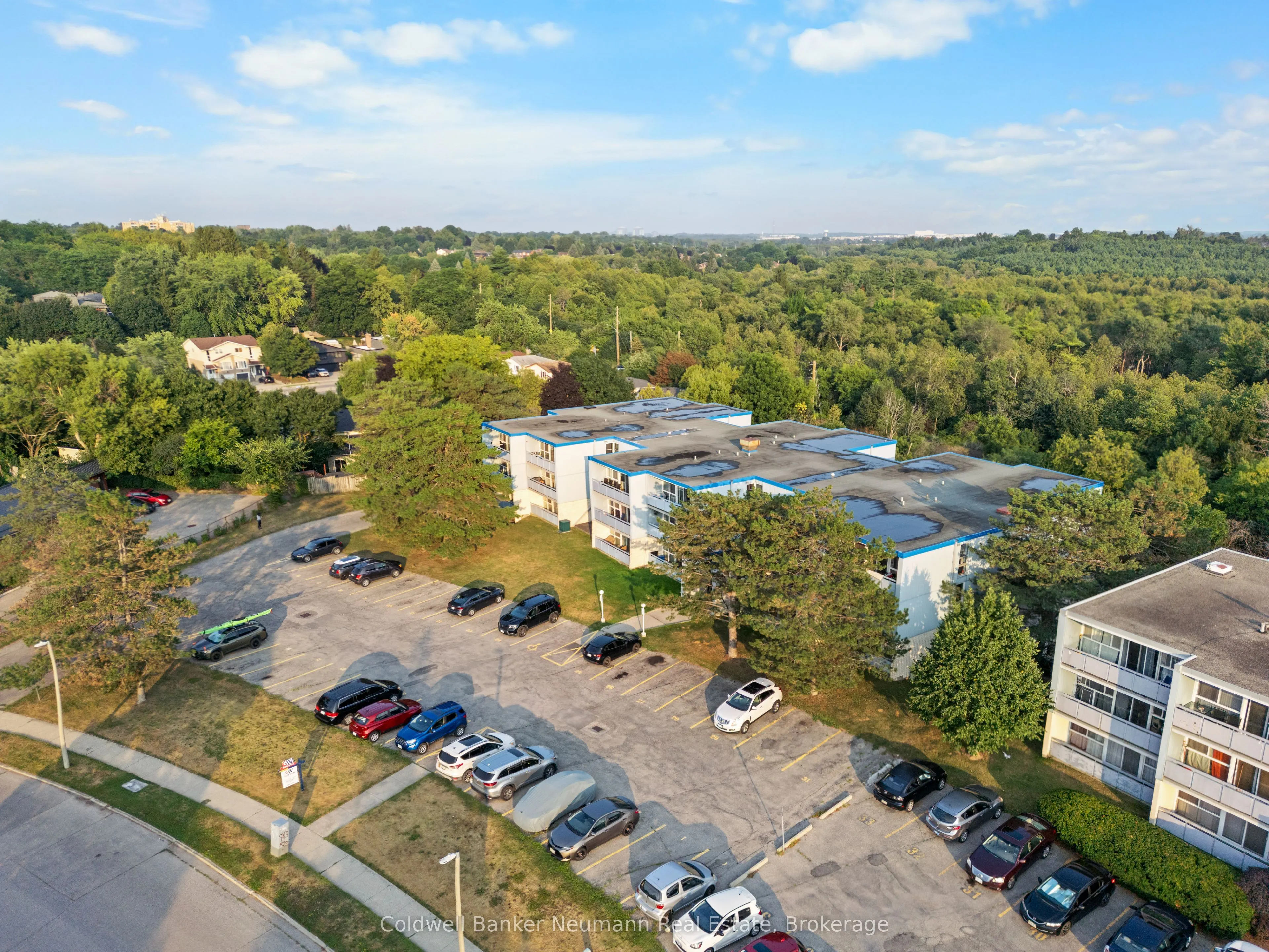 105 Conroy Crescent, #301