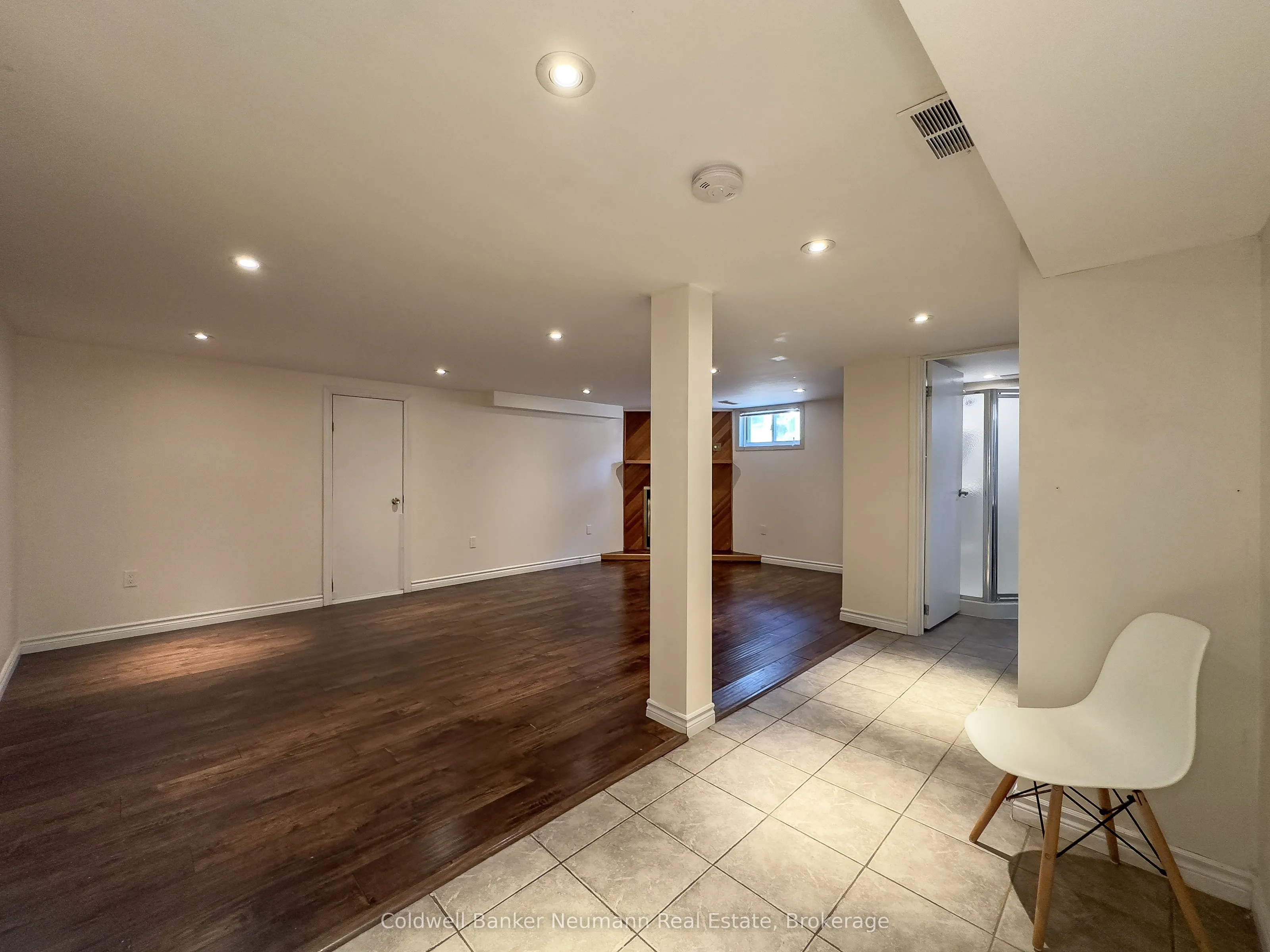 17 Ottawa Crescent, #lower