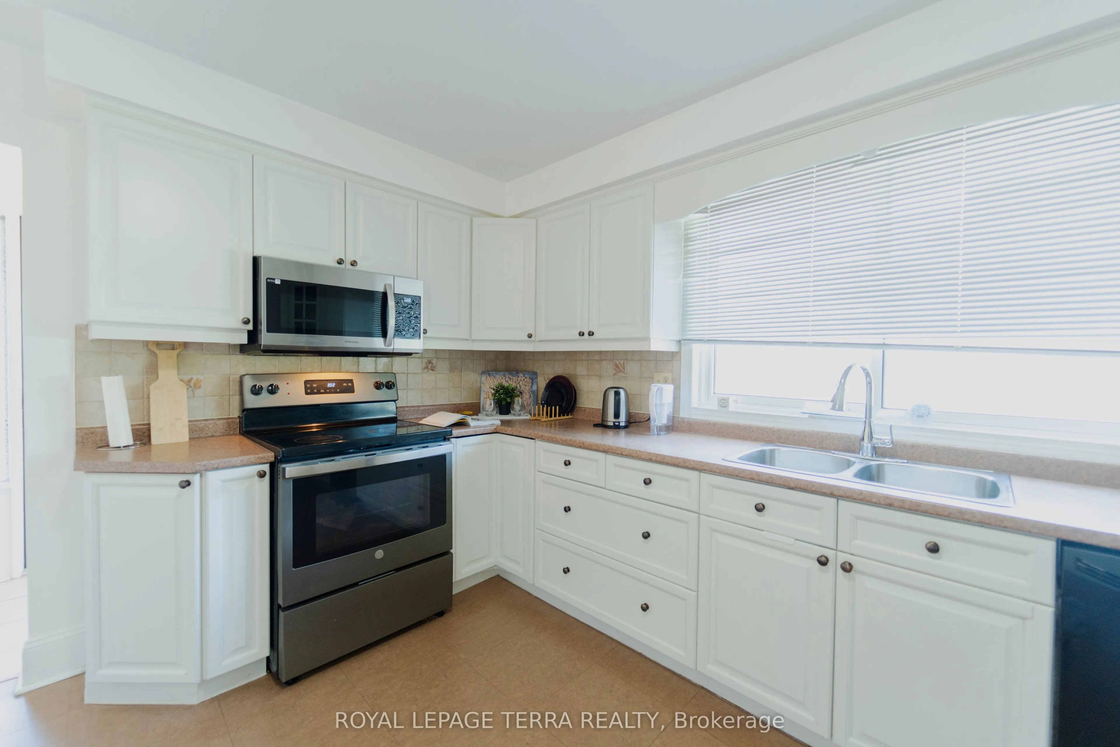 55 Eastbury Drive