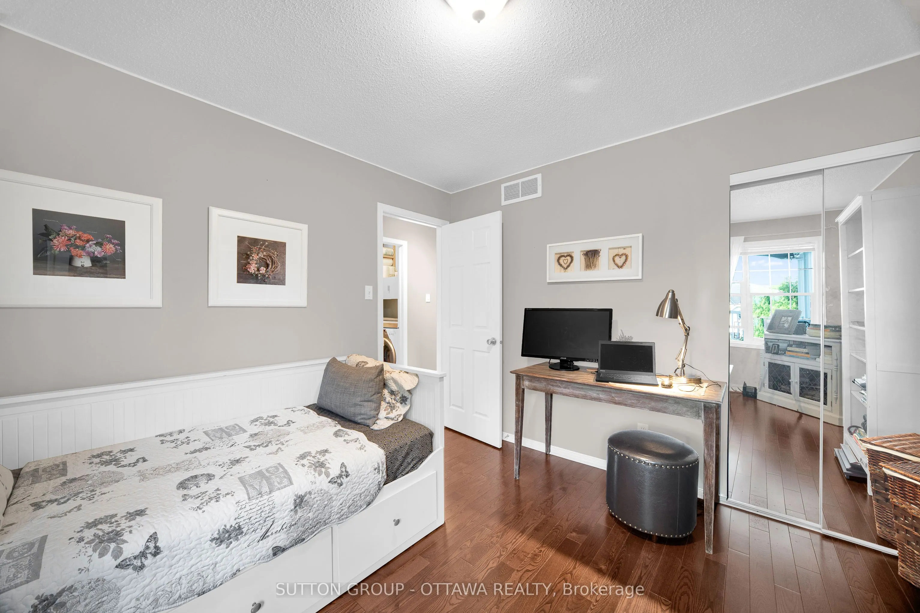 22 Insmill Crescent