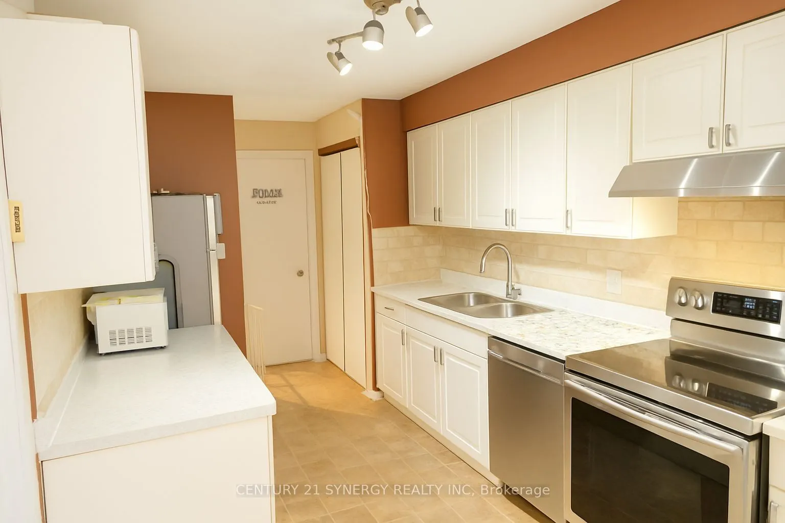 762 St. Andre Drive, #5B