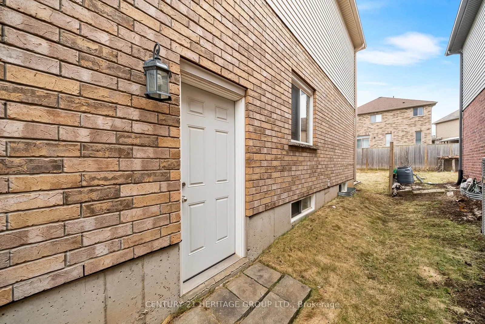 382 Woodbine Avenue