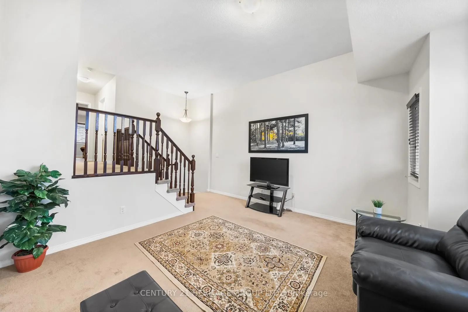 382 Woodbine Avenue