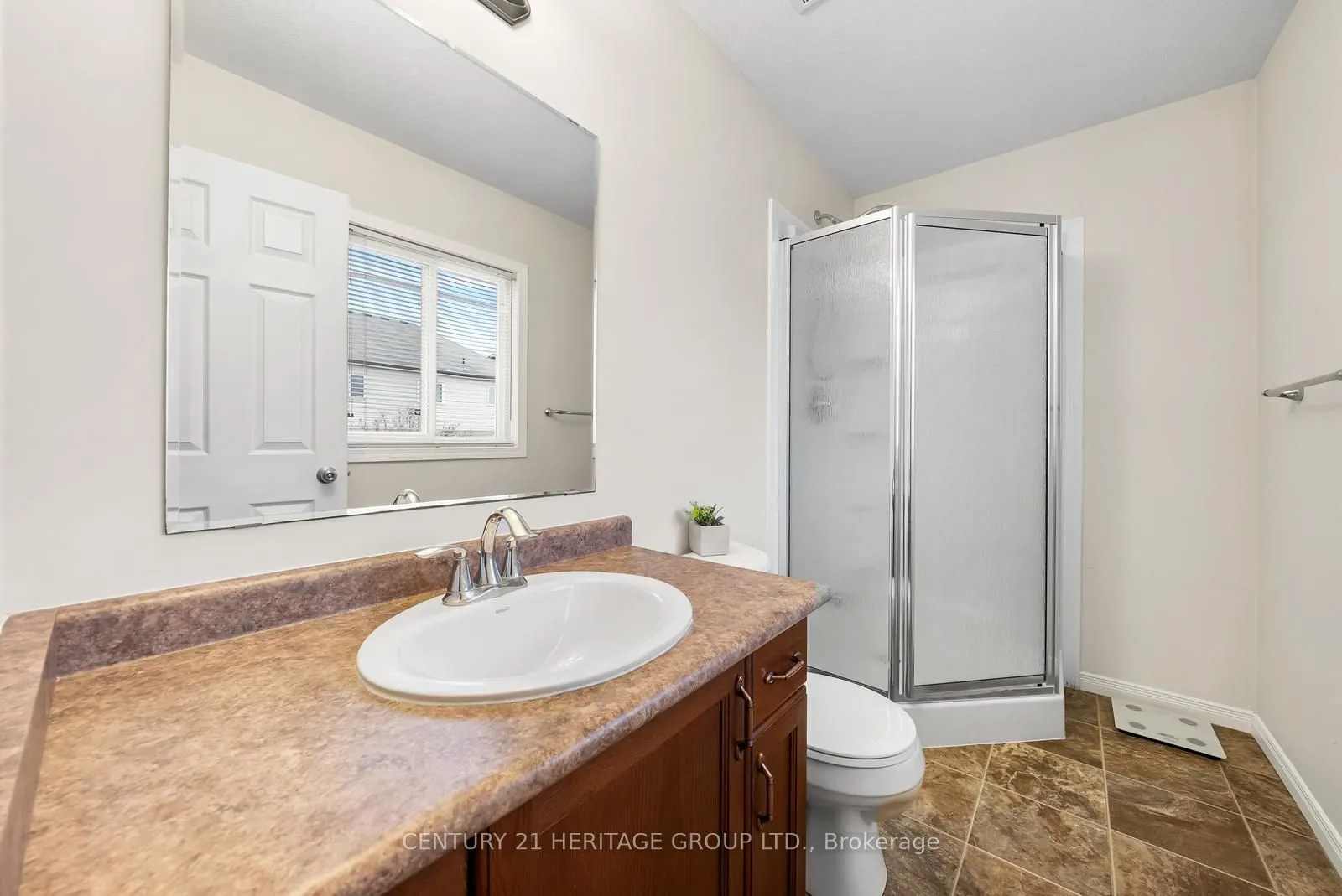 382 Woodbine Avenue
