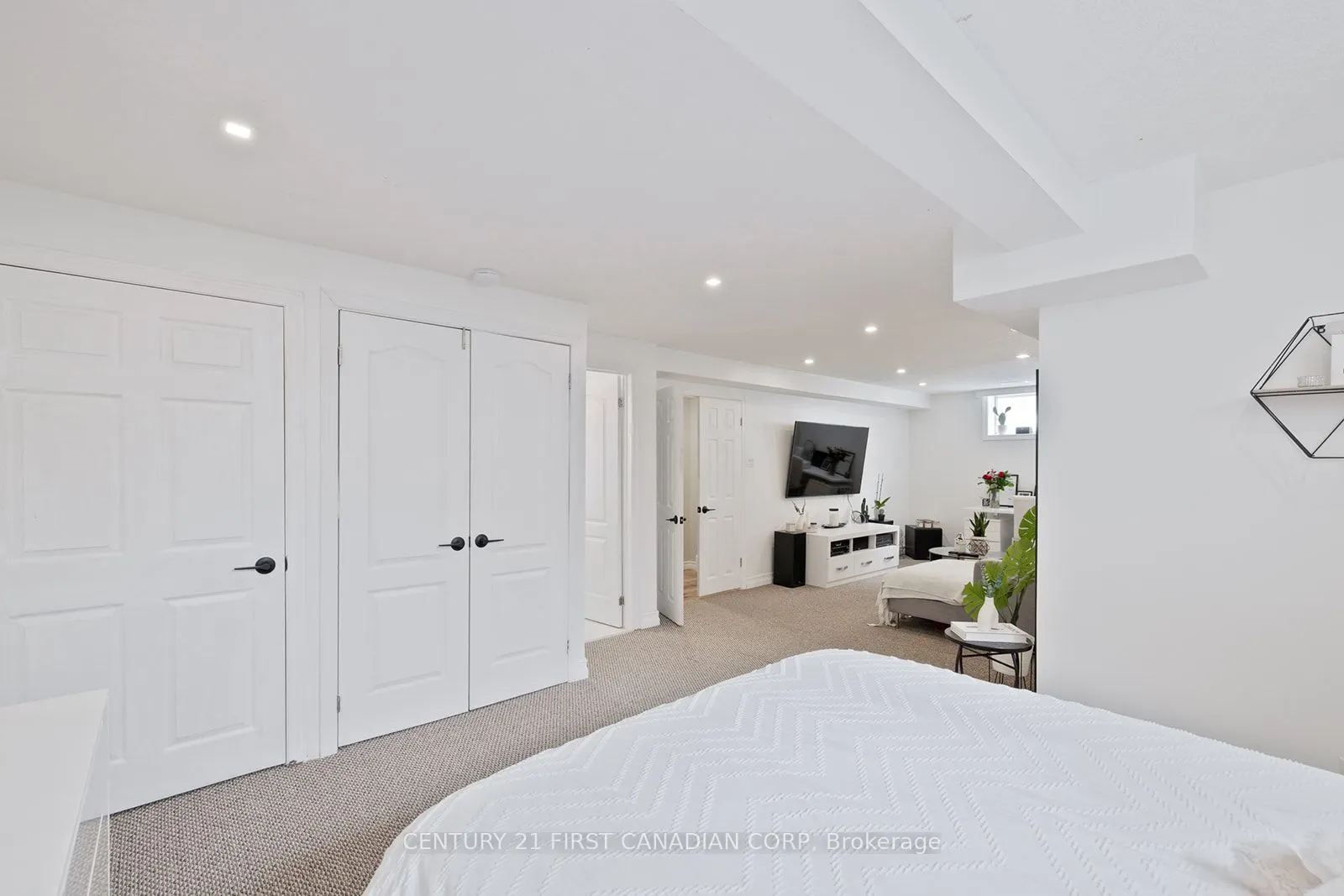 1185 Smithson Court