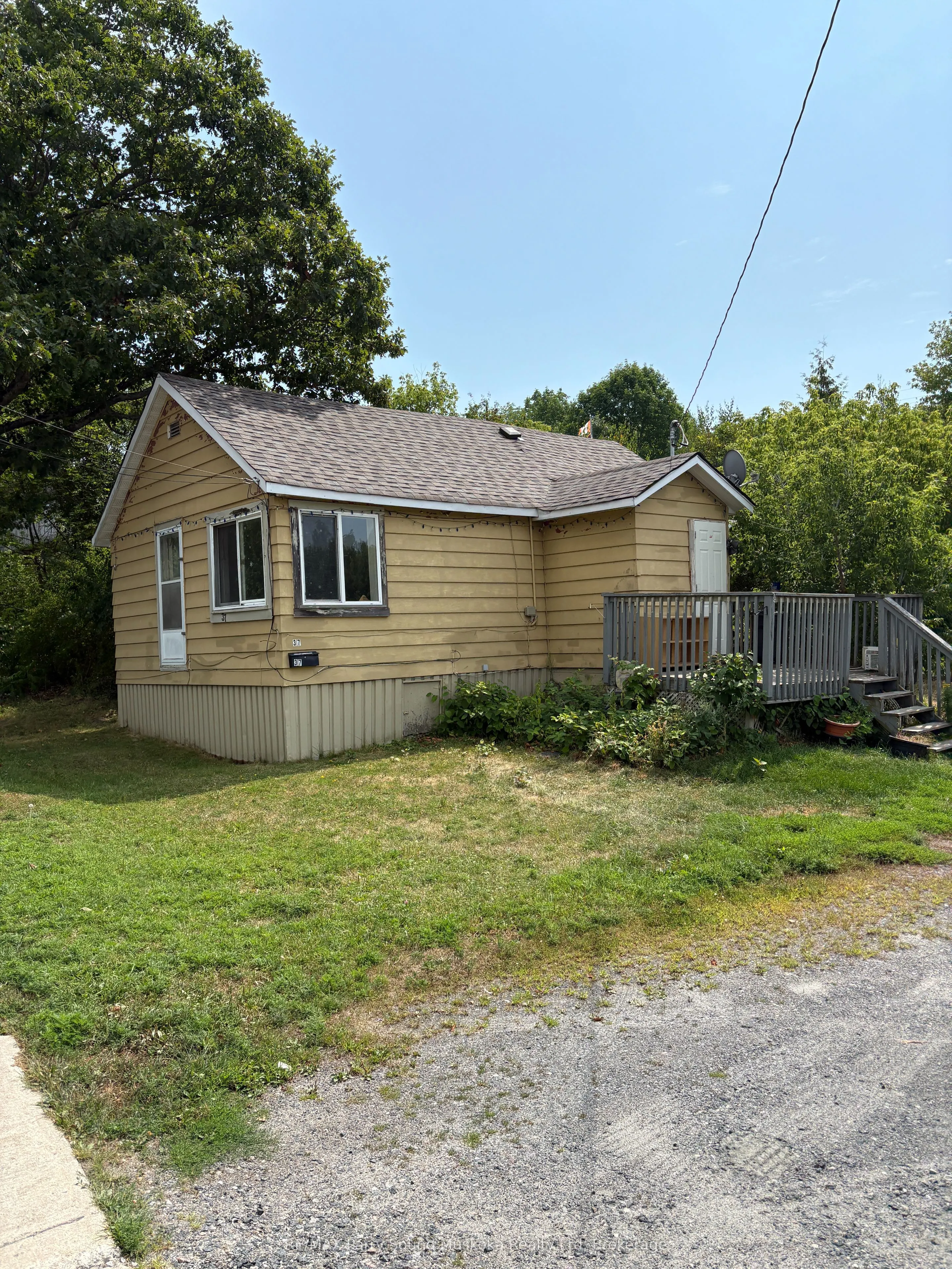 37 Parry Sound Road