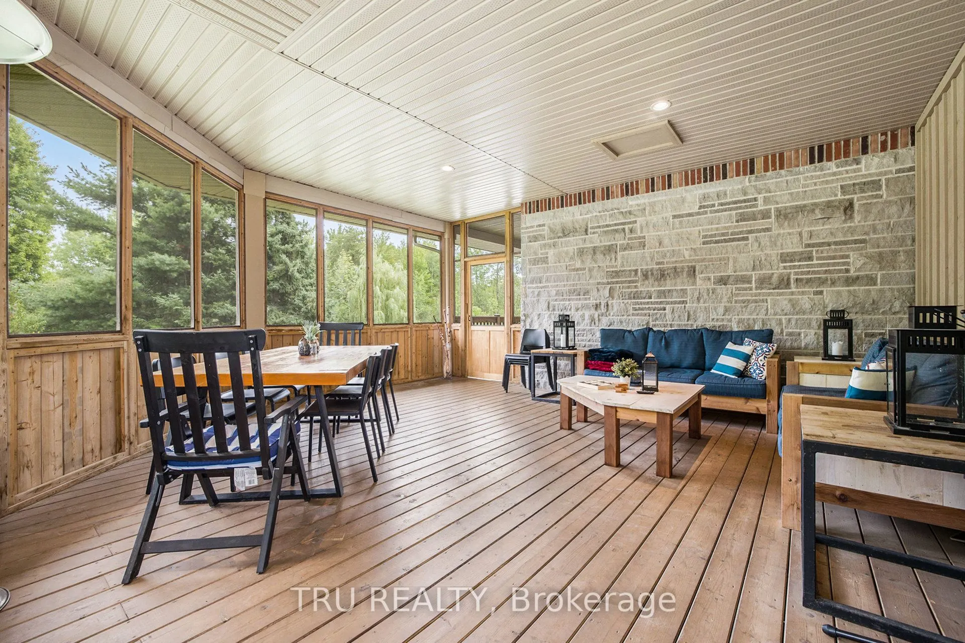 2465 Marchurst Road