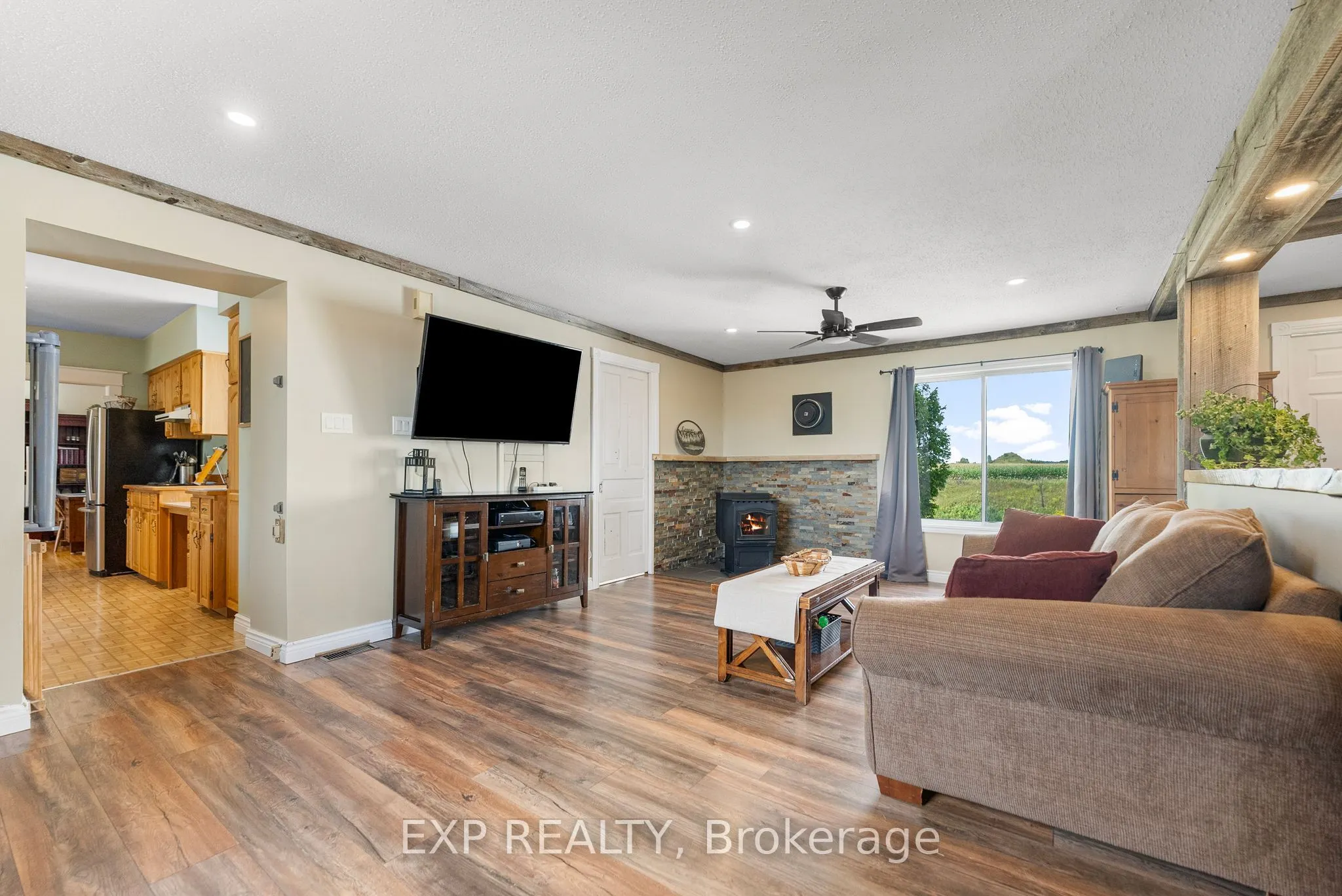 1382 Lochwinnoch Road
