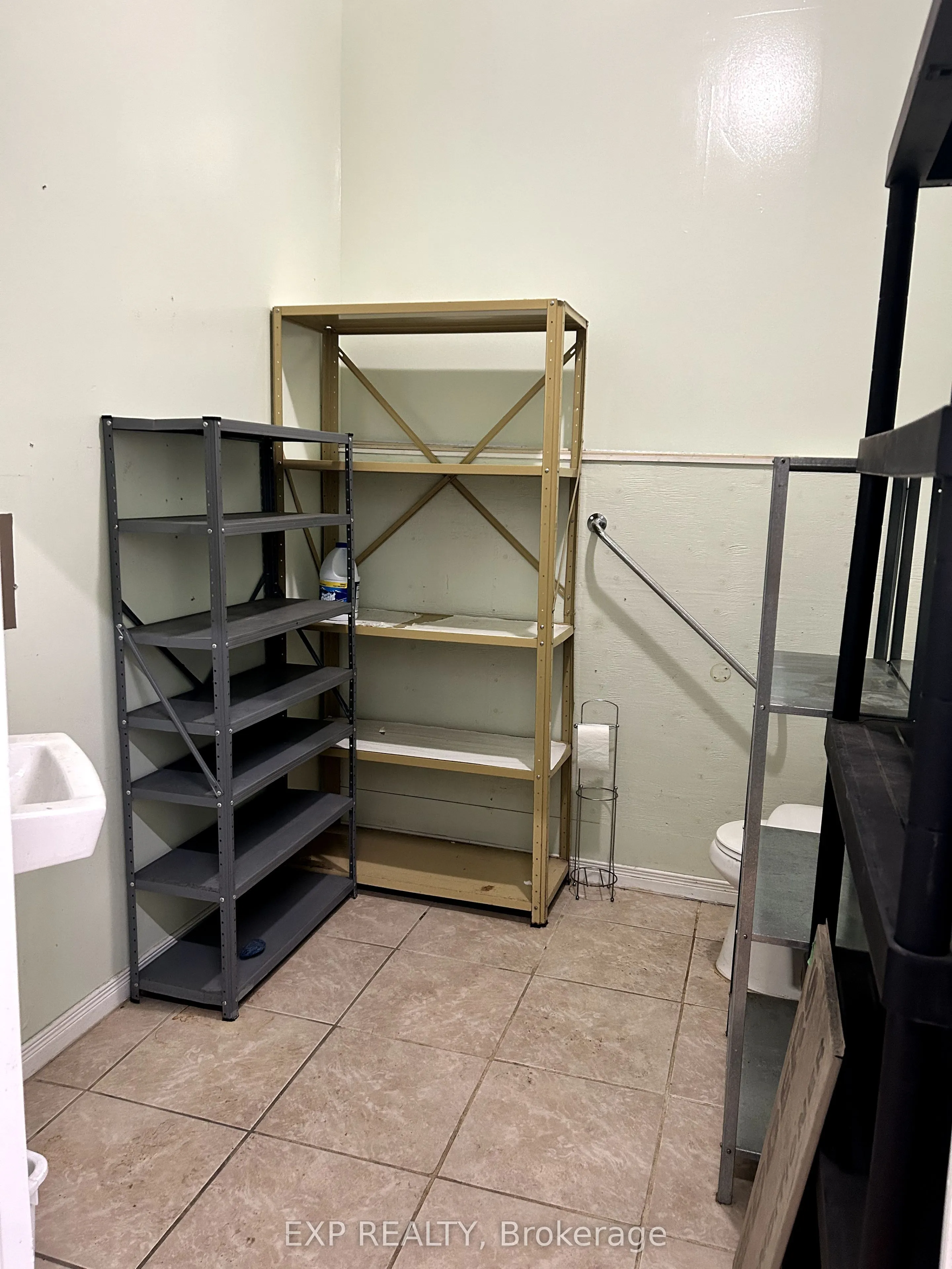 19 Renfrew Avenue W