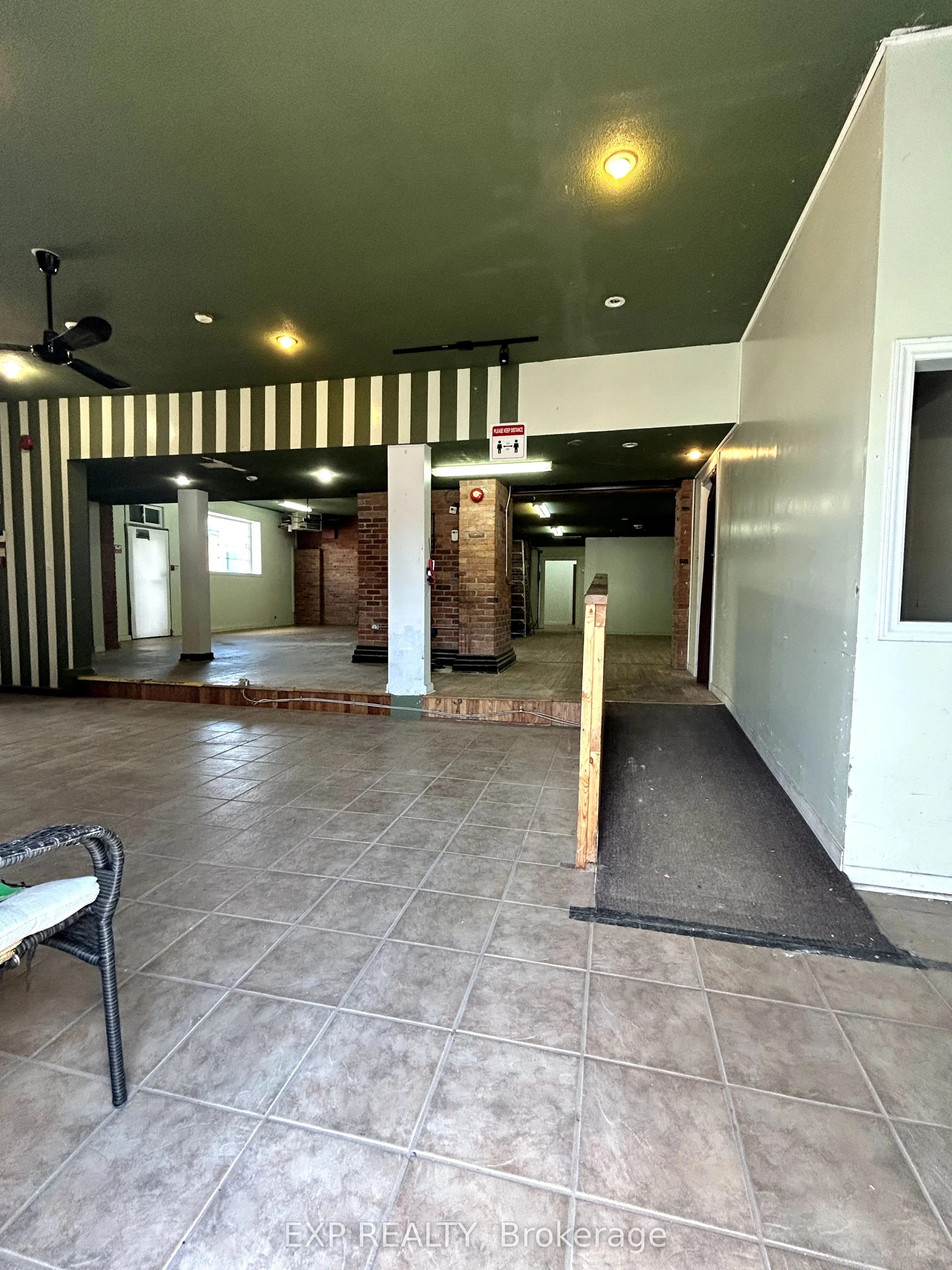 19 Renfrew Avenue W