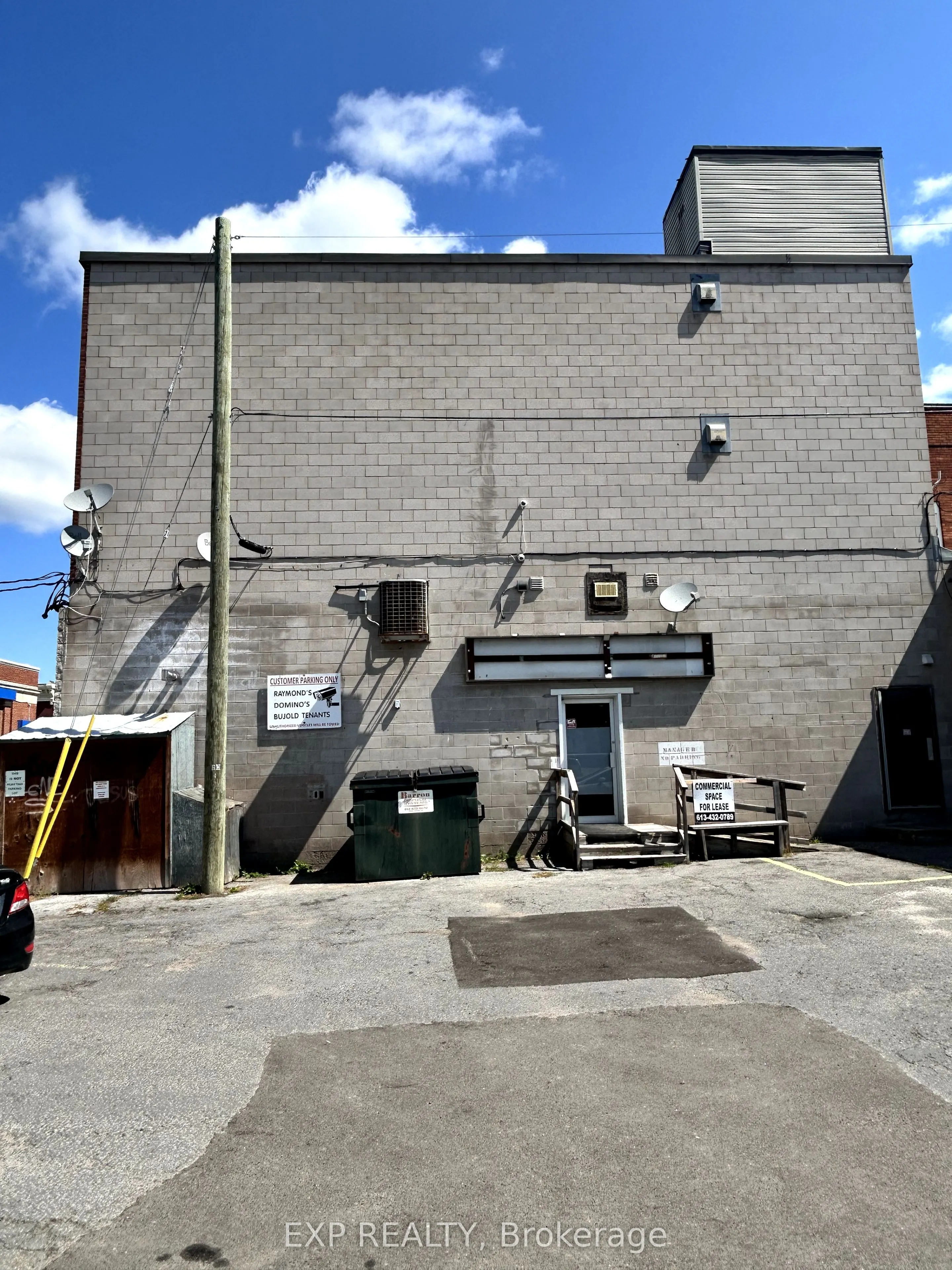 19 Renfrew Avenue W
