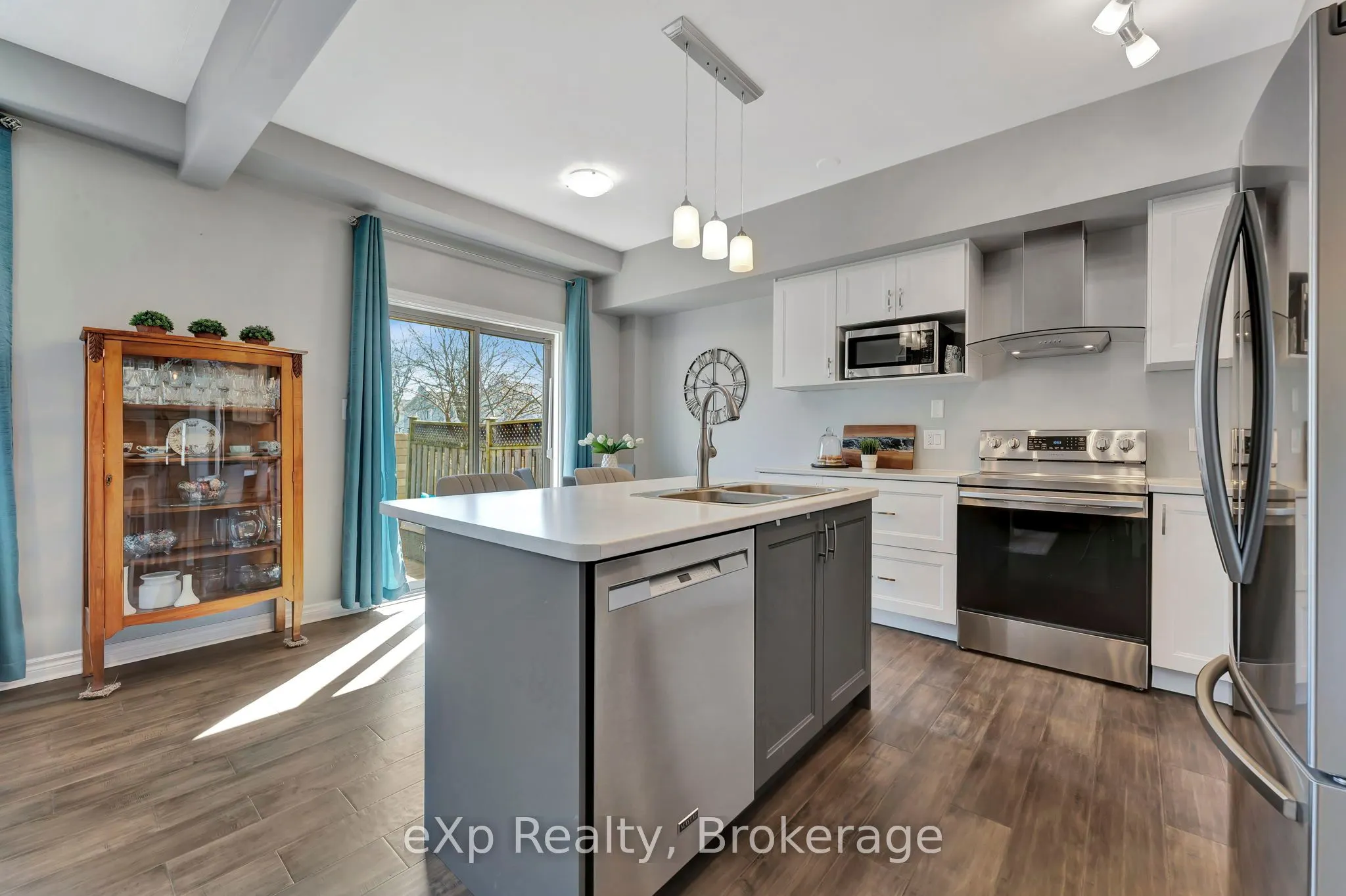 12 Brantwood Park Road, #D2