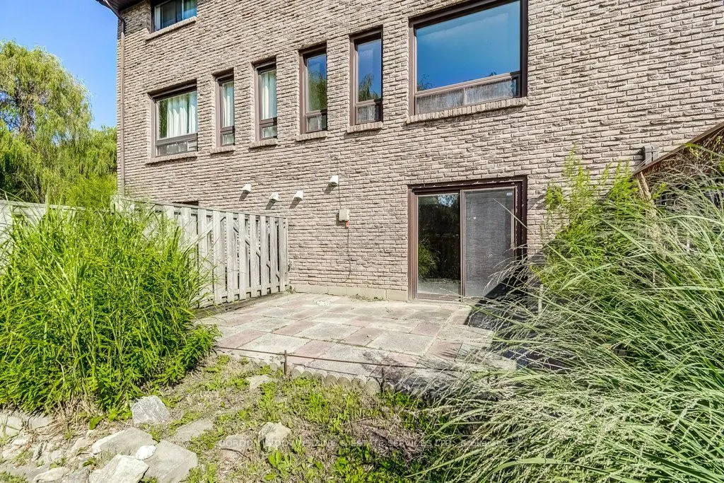 1250 Limeridge Road E, #23