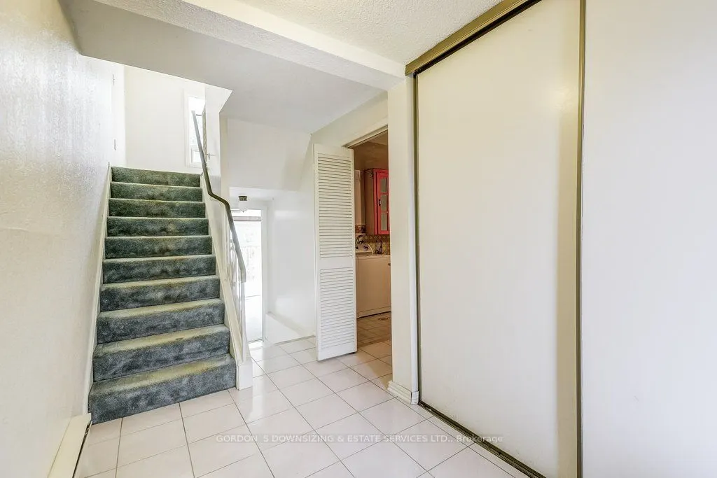 1250 Limeridge Road E, #23