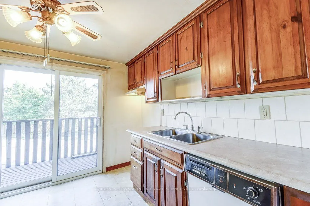1250 Limeridge Road E, #23