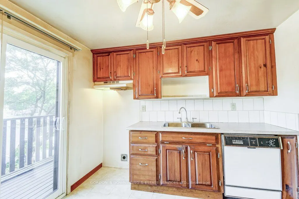 1250 Limeridge Road E, #23