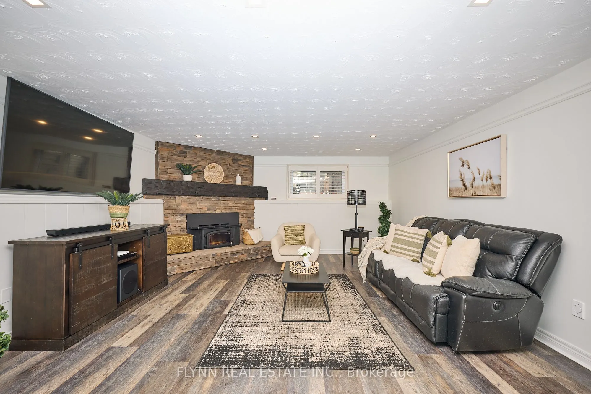 3907 Cardinal Drive