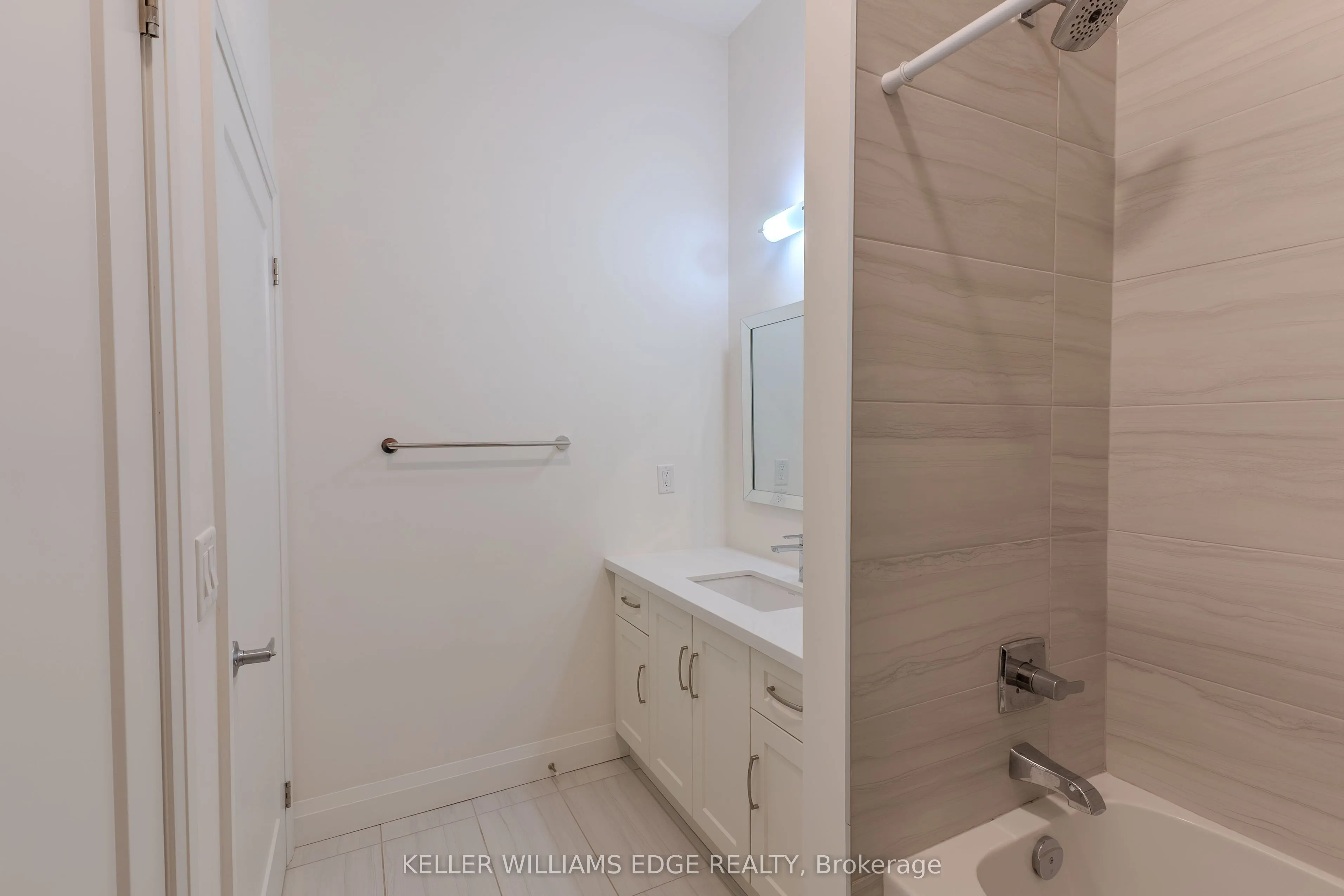 30 HAMILTON Street S, #103