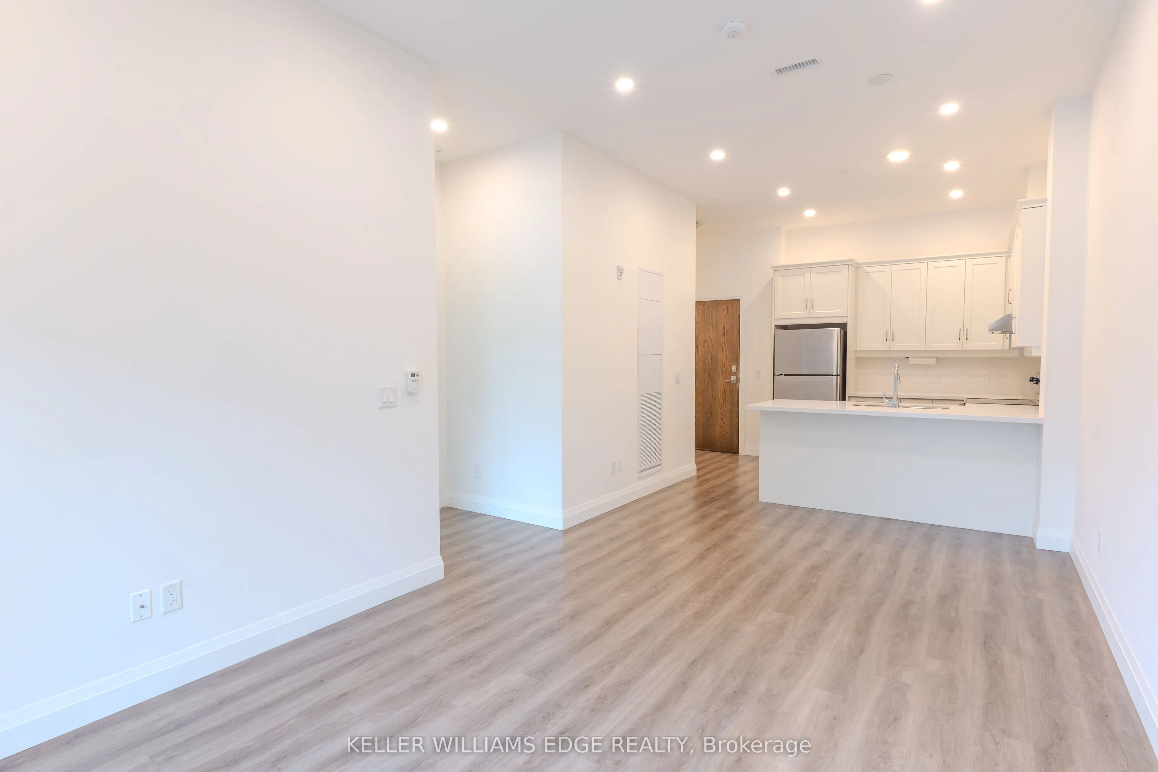 30 HAMILTON Street S, #103
