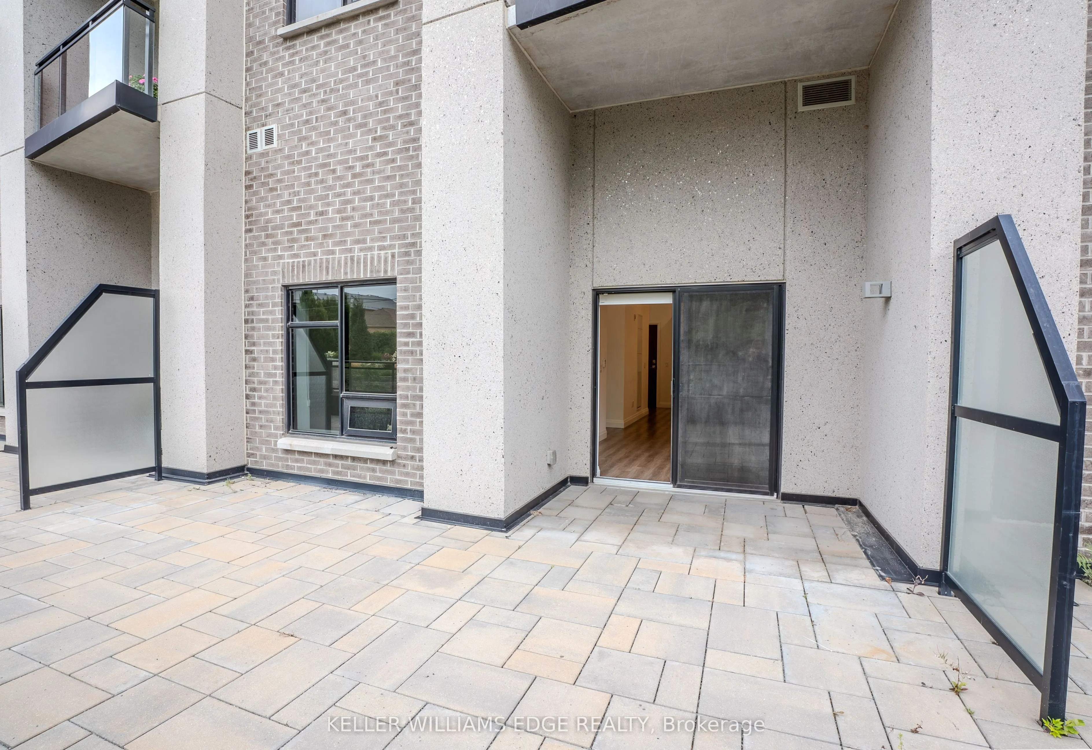 30 HAMILTON Street S, #103